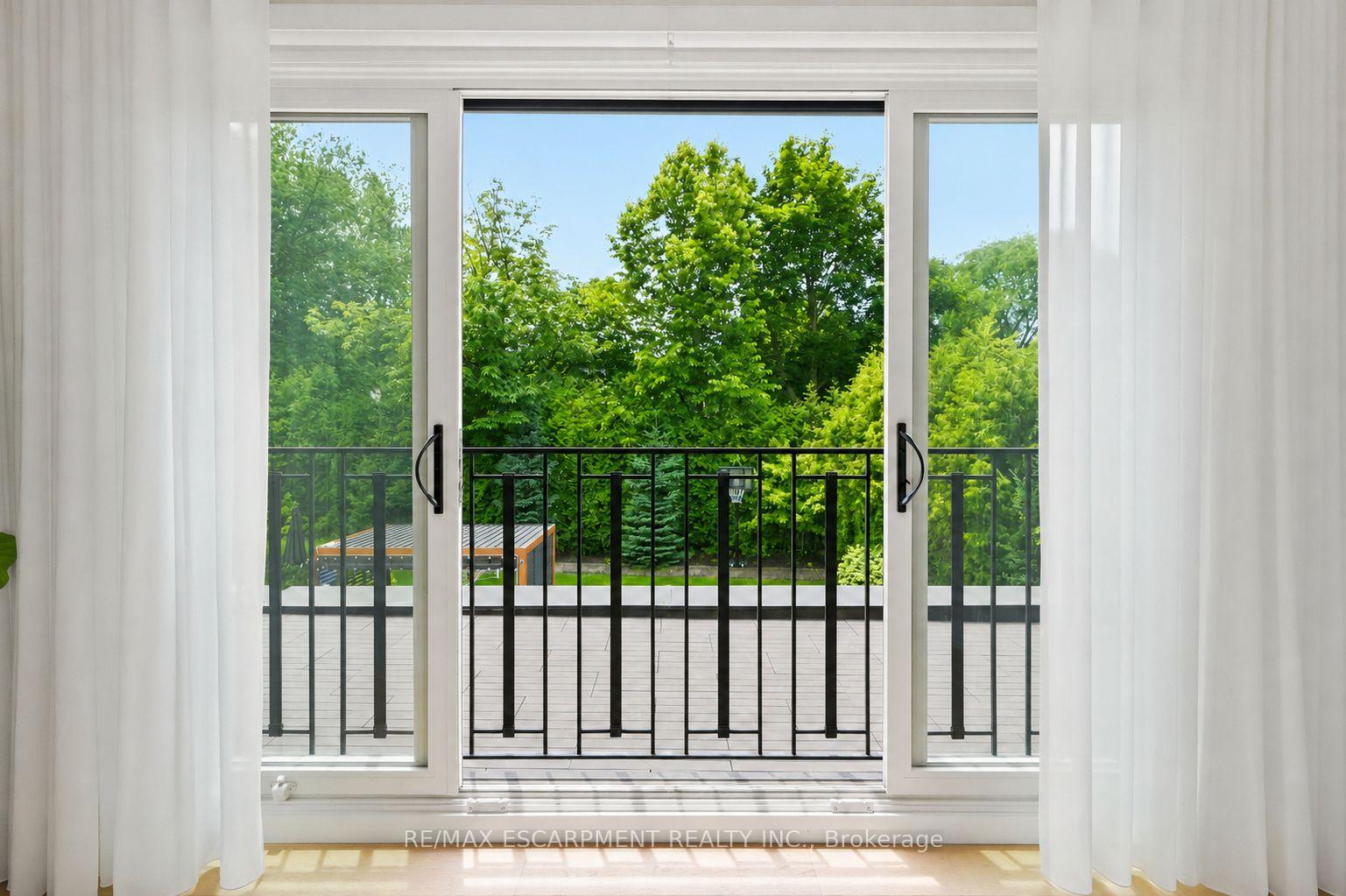 Photo 25 of 1544 Lochlin Trail, Mississauga, Mineola — HOMEH