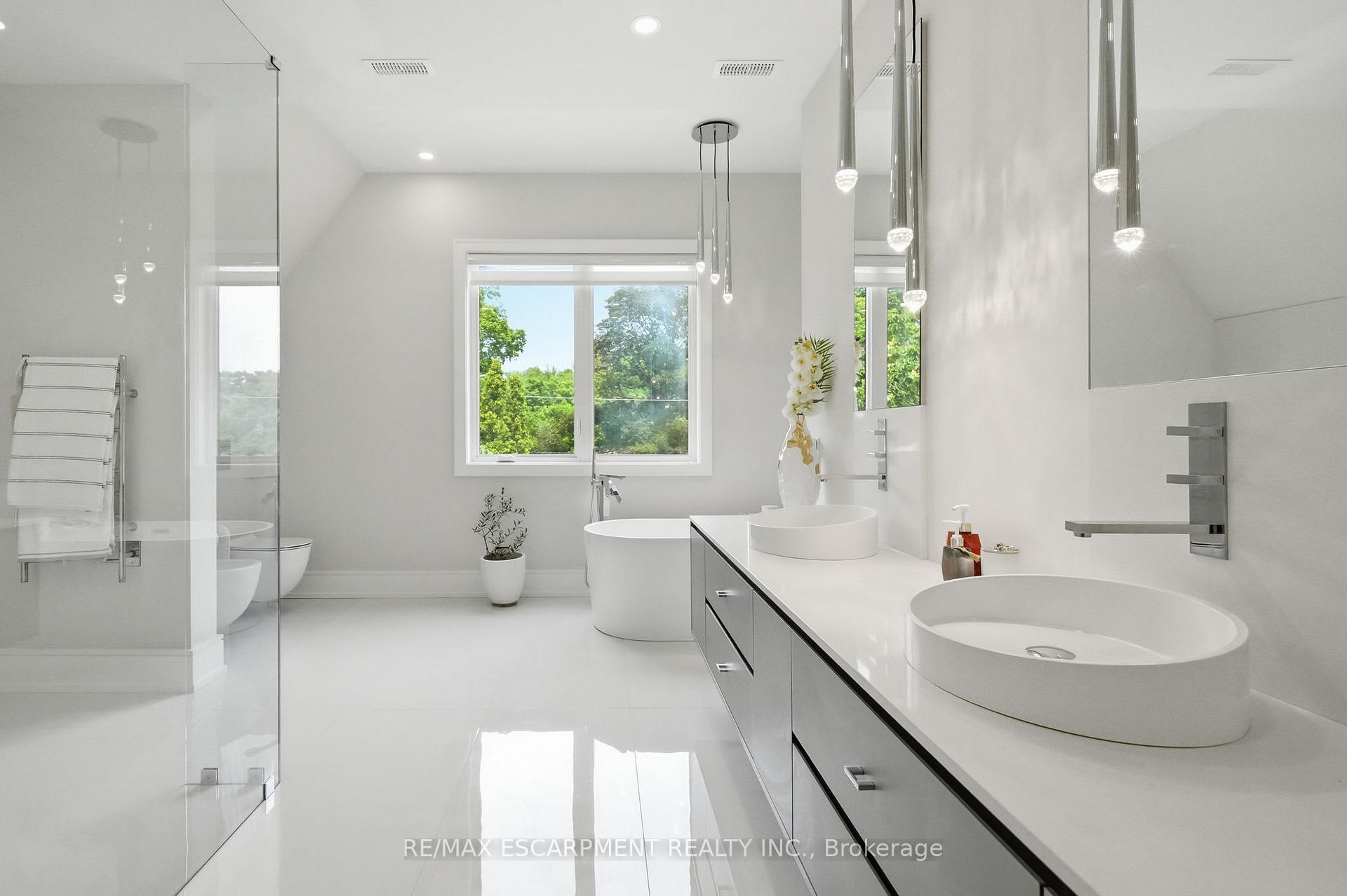 Photo 27 of 1544 Lochlin Trail, Mississauga, Mineola — HOMEH