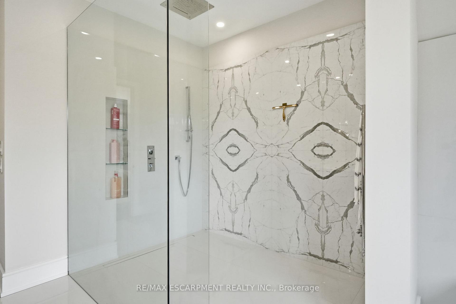 Photo 28 of 1544 Lochlin Trail, Mississauga, Mineola — HOMEH