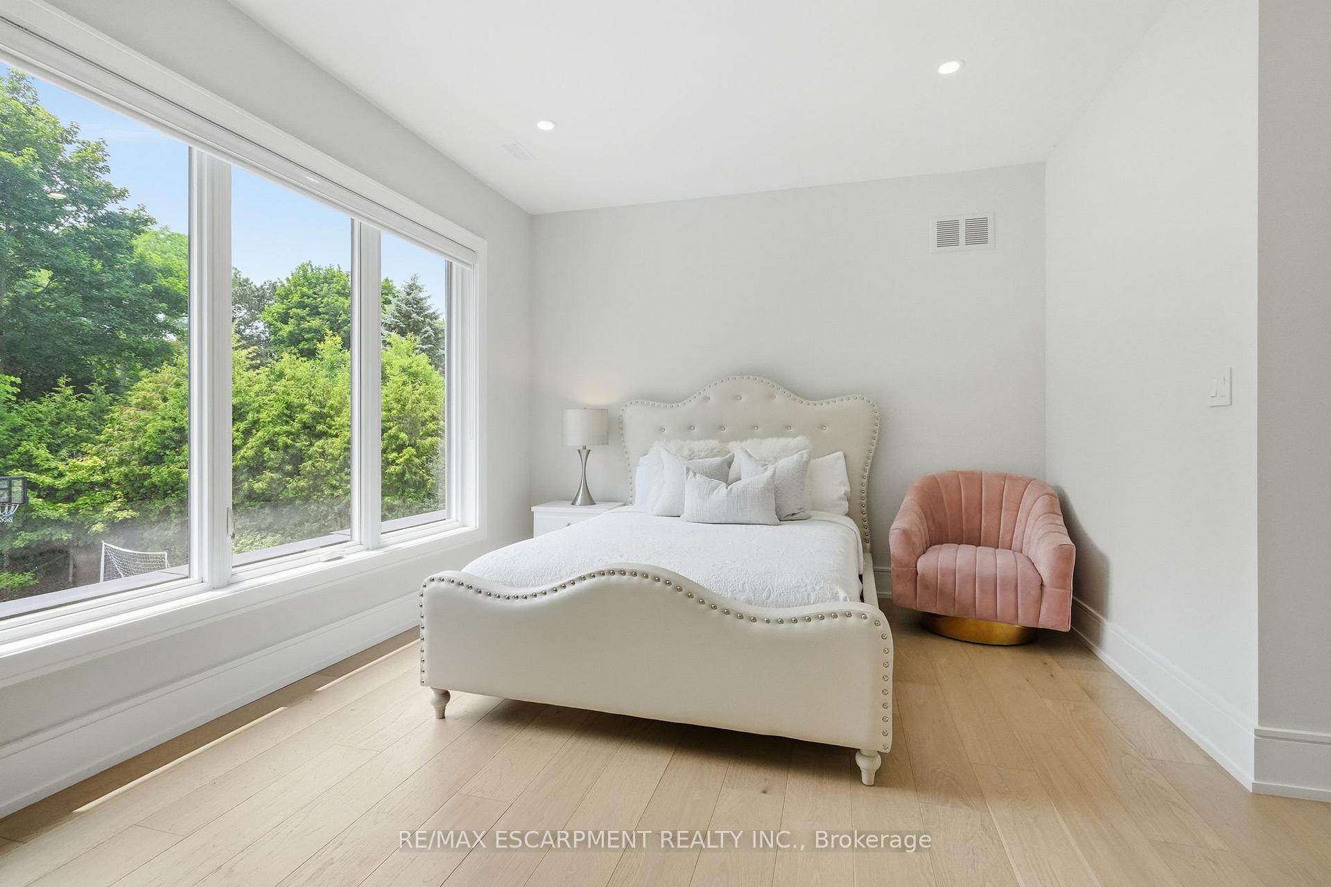 Photo 30 of 1544 Lochlin Trail, Mississauga, Mineola — HOMEH
