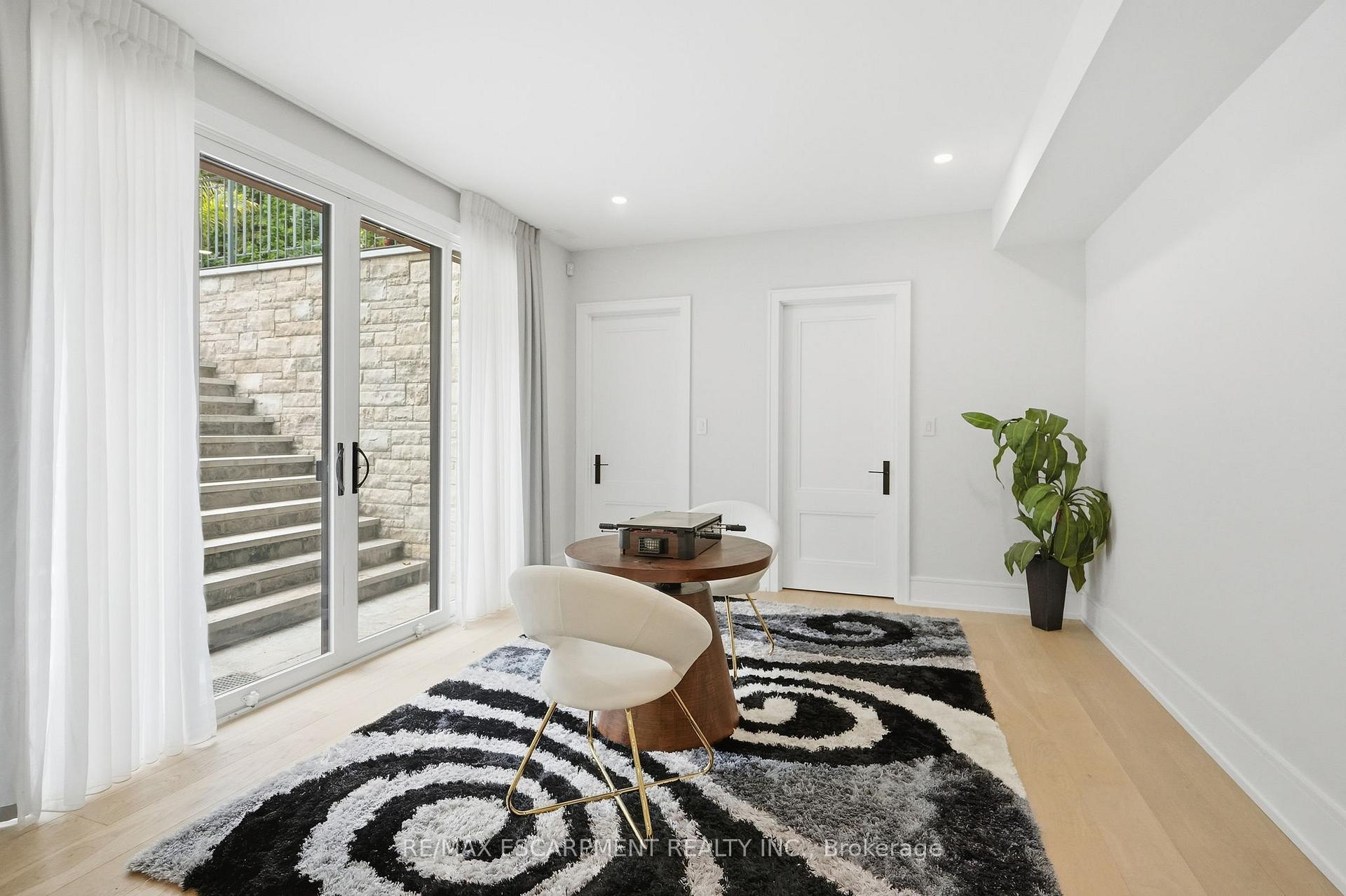 Photo 41 of 1544 Lochlin Trail, Mississauga, Mineola — HOMEH