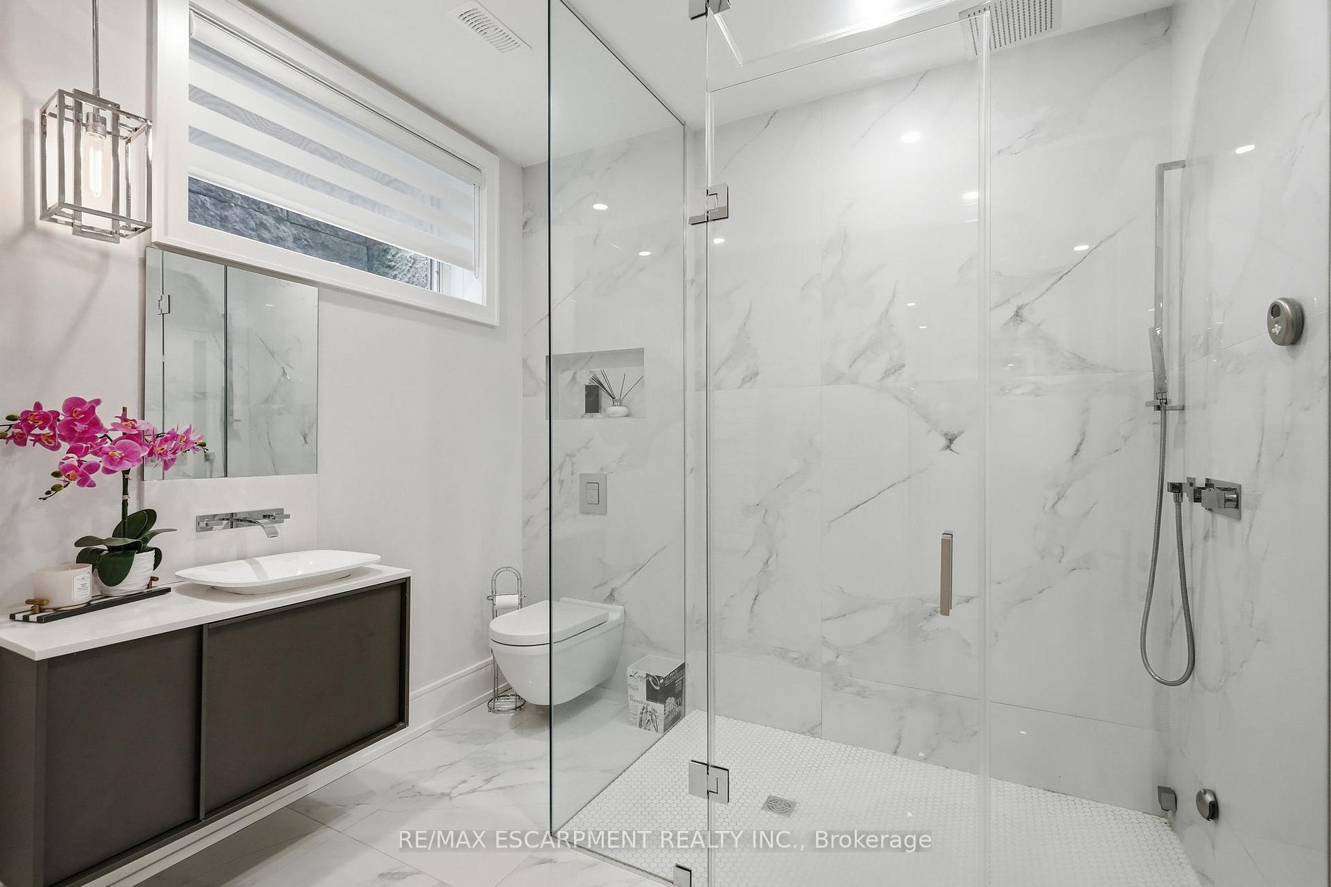 Photo 45 of 1544 Lochlin Trail, Mississauga, Mineola — HOMEH