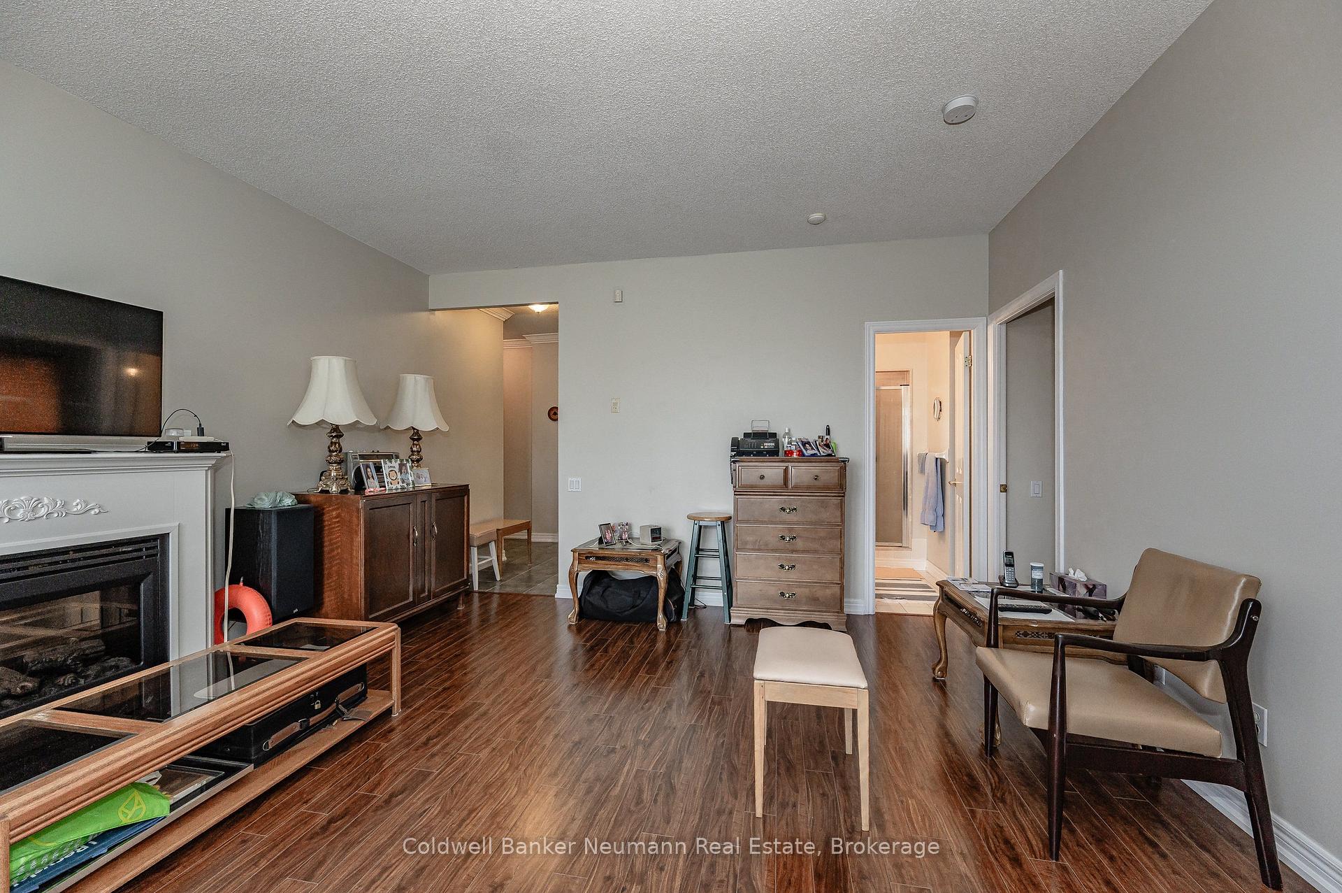Photo 6 of Unit 409, 60 Old Mill Road, Oakville, Old Oakville — HOMEH