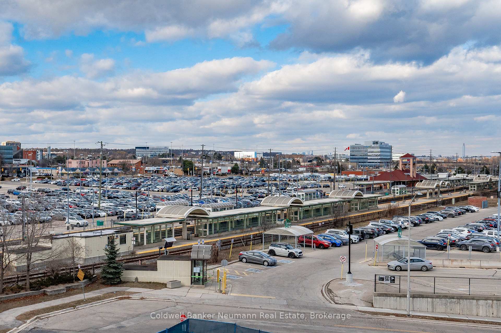 Photo 13 of Unit 409, 60 Old Mill Road, Oakville, Old Oakville — HOMEH