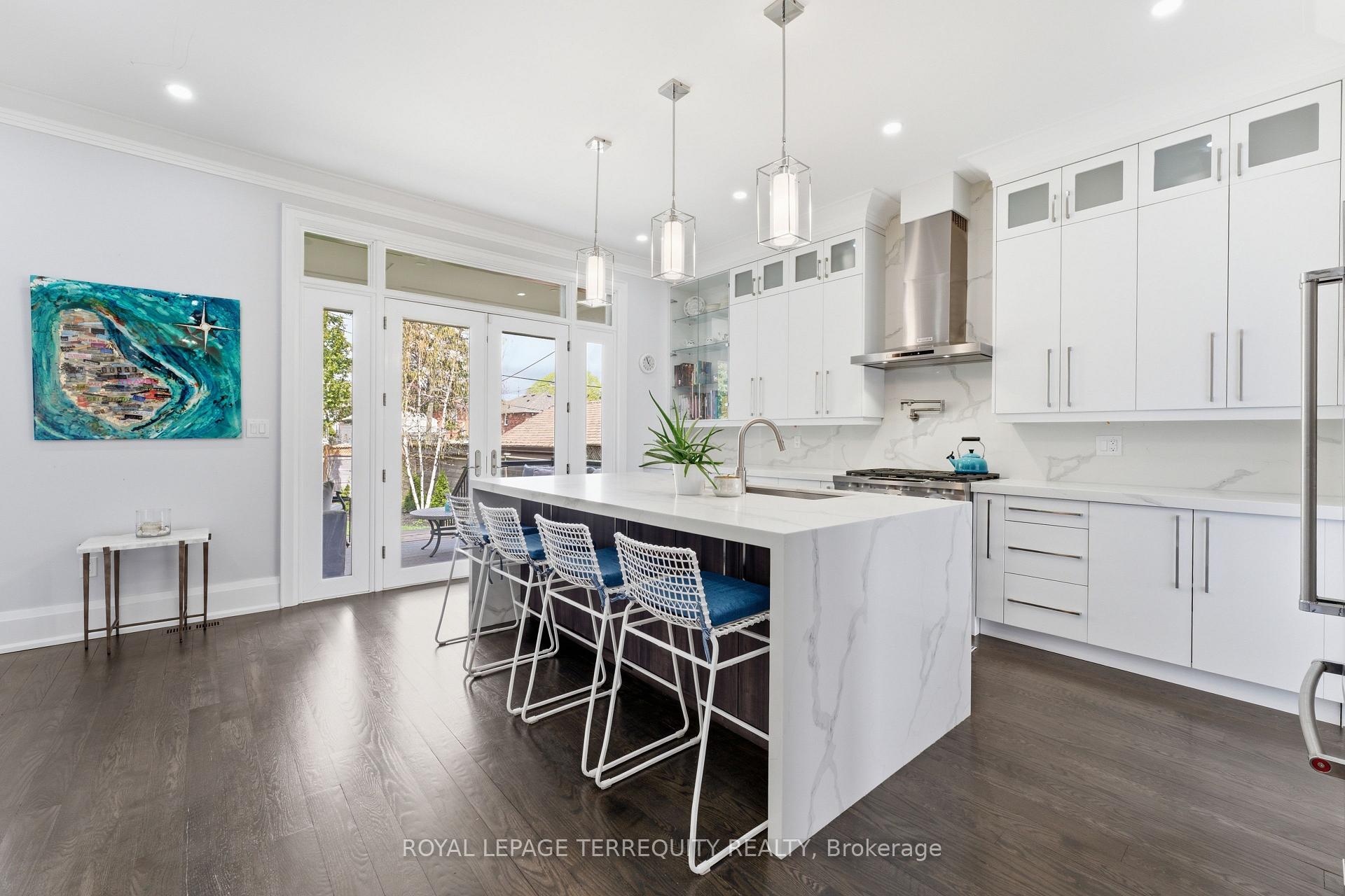 Photo 6 of 130 Edgecroft Road, Etobicoke, Stonegate-Queensway — HOMEH