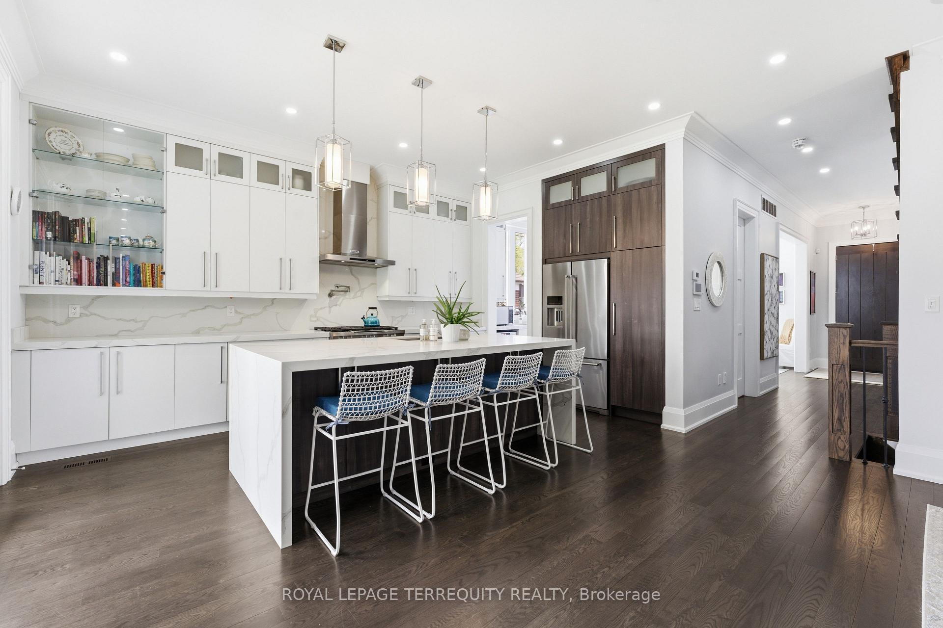 Photo 7 of 130 Edgecroft Road, Etobicoke, Stonegate-Queensway — HOMEH