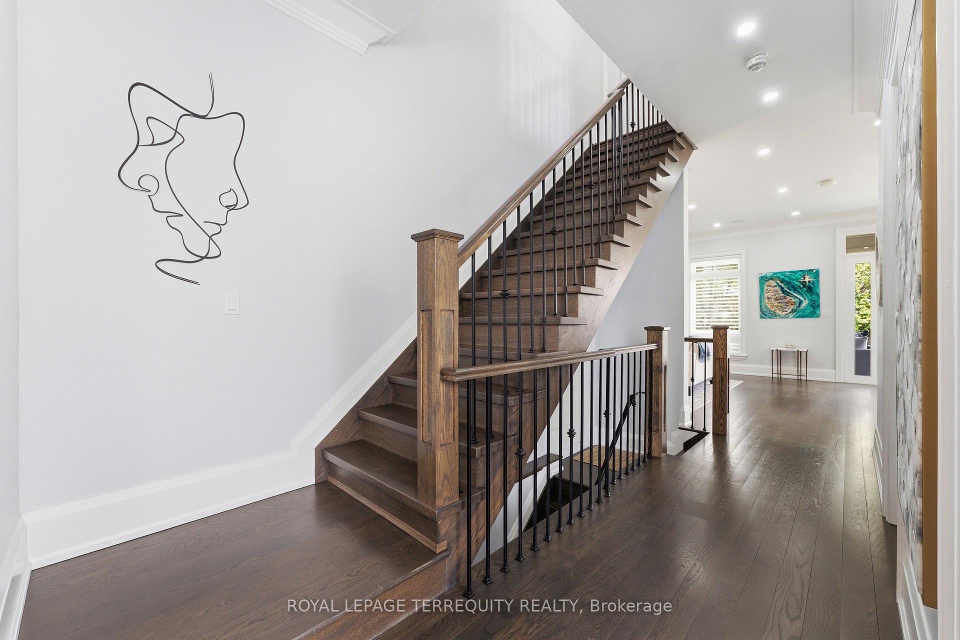 Photo 13 of 130 Edgecroft Road, Etobicoke, Stonegate-Queensway — HOMEH