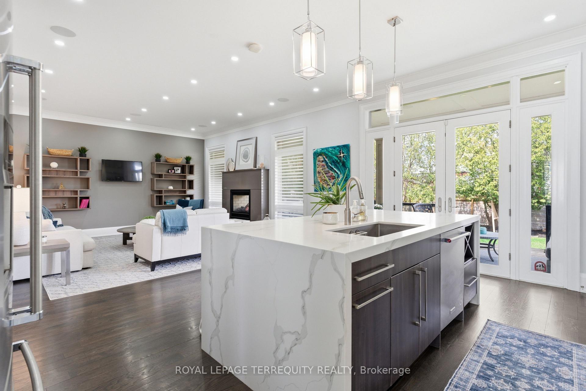 Photo 17 of 130 Edgecroft Road, Etobicoke, Stonegate-Queensway — HOMEH