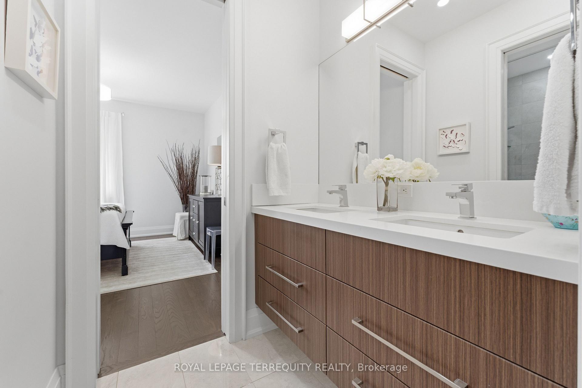 Photo 31 of 130 Edgecroft Road, Etobicoke, Stonegate-Queensway — HOMEH