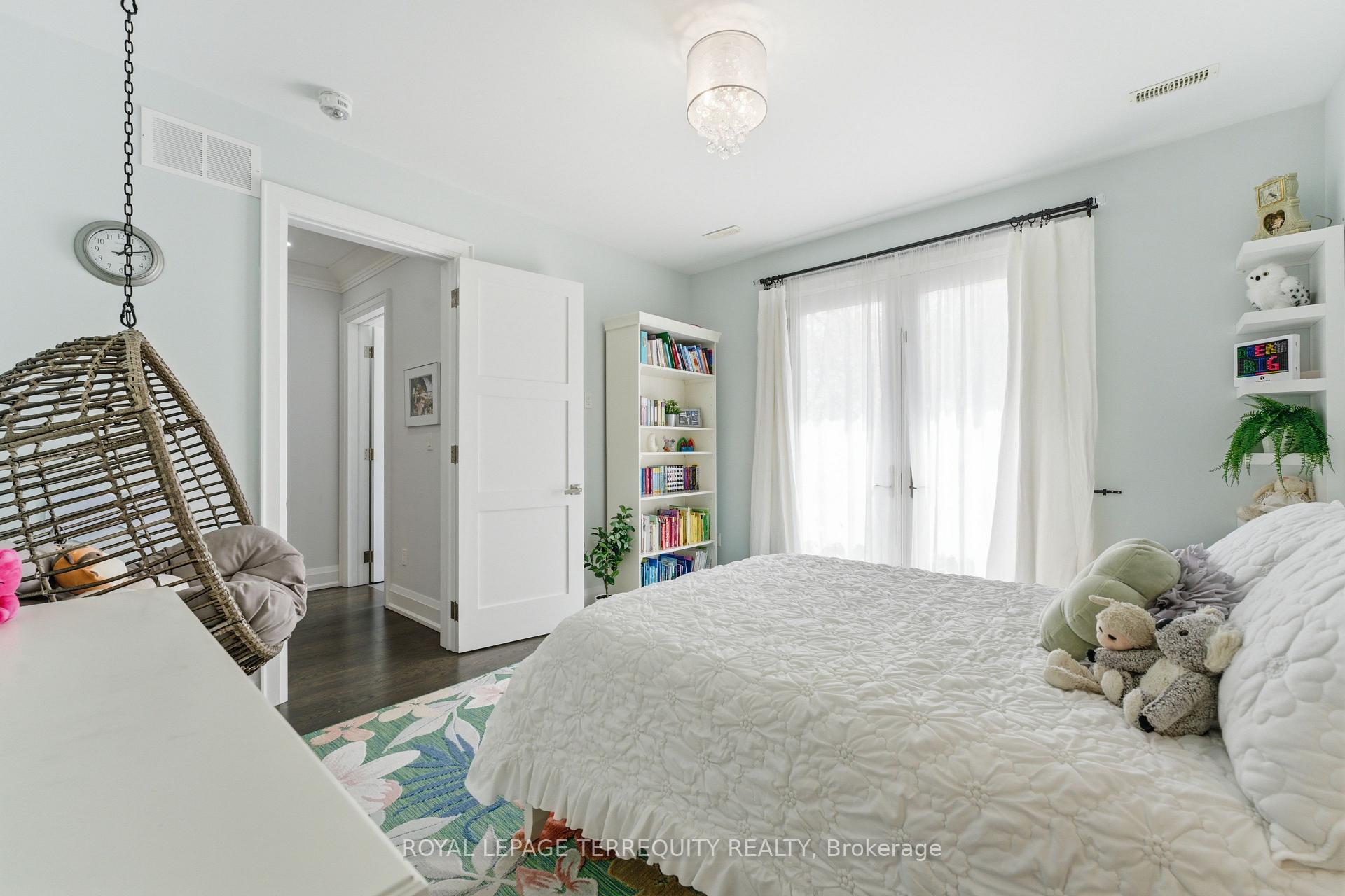 Photo 36 of 130 Edgecroft Road, Etobicoke, Stonegate-Queensway — HOMEH