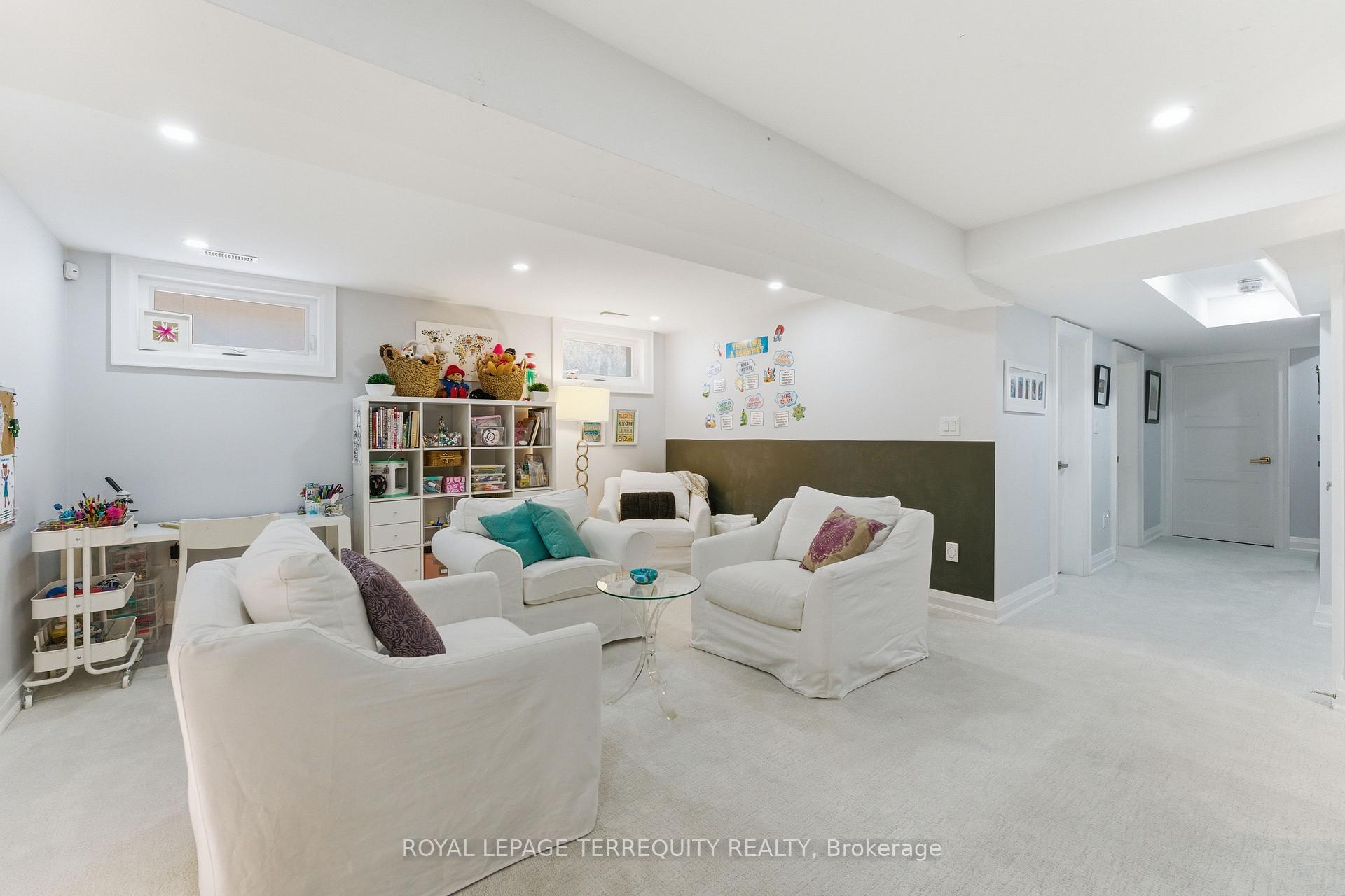 Photo 41 of 130 Edgecroft Road, Etobicoke, Stonegate-Queensway — HOMEH
