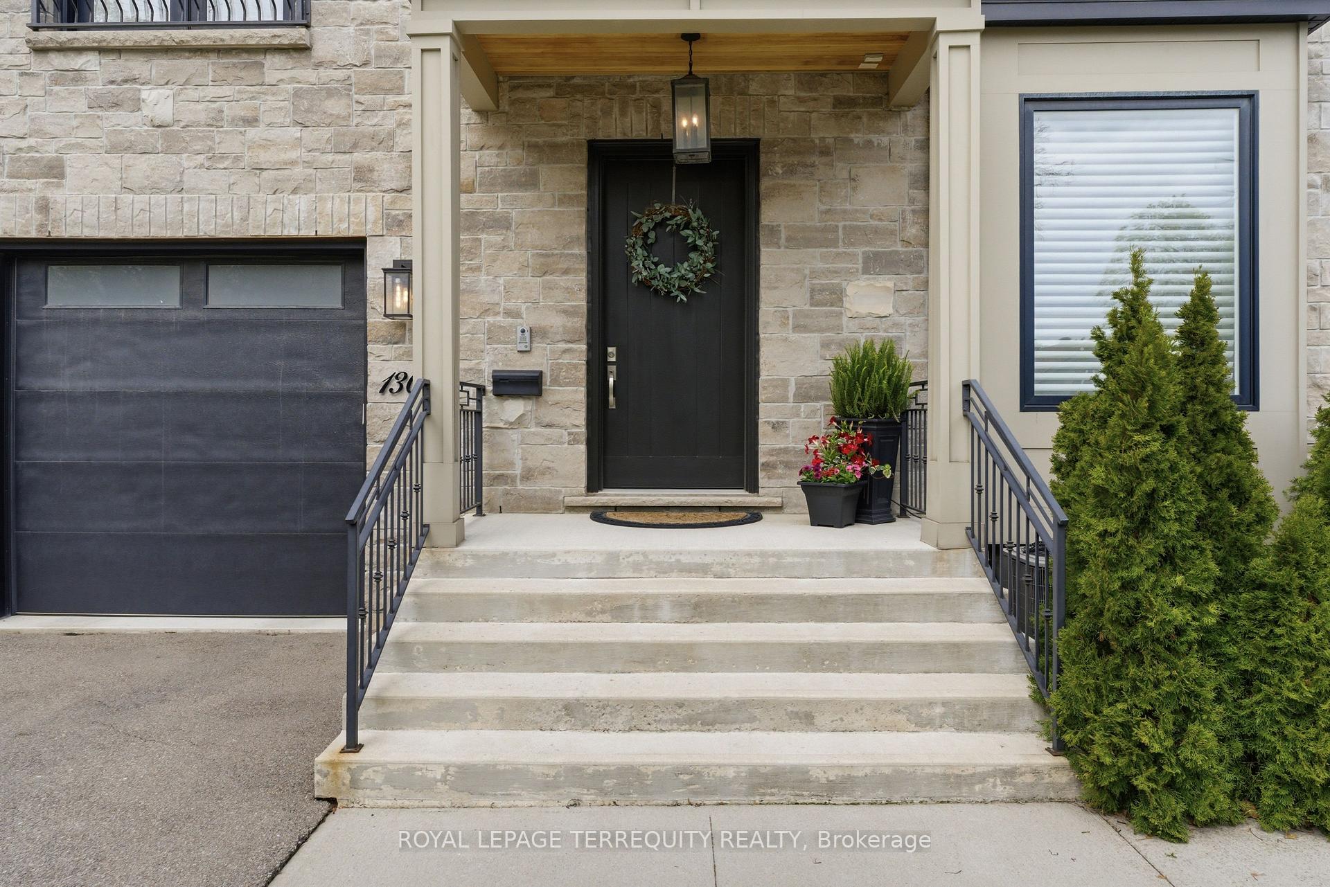Photo 46 of 130 Edgecroft Road, Etobicoke, Stonegate-Queensway — HOMEH