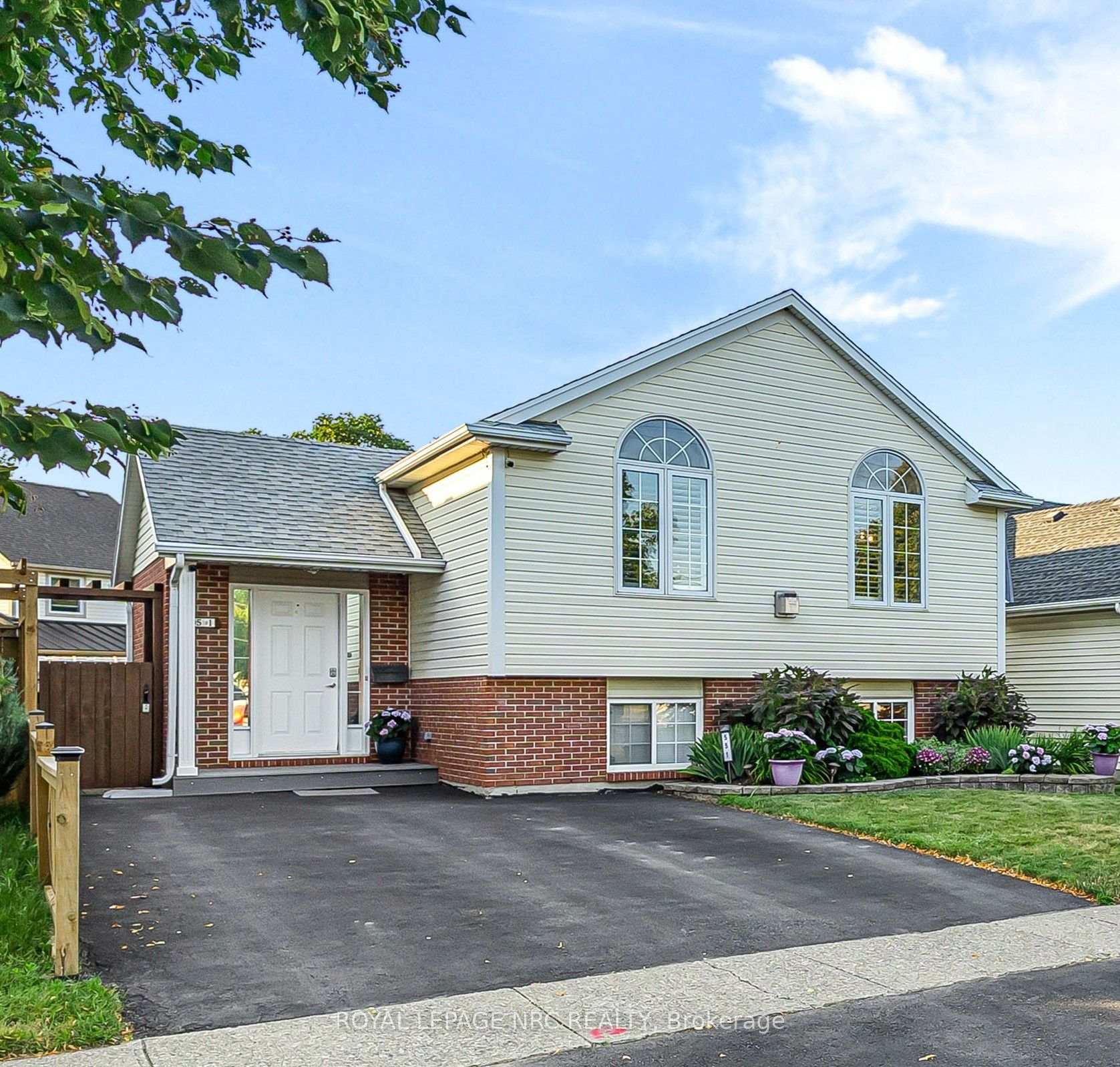 Photo of 551 Scott Street