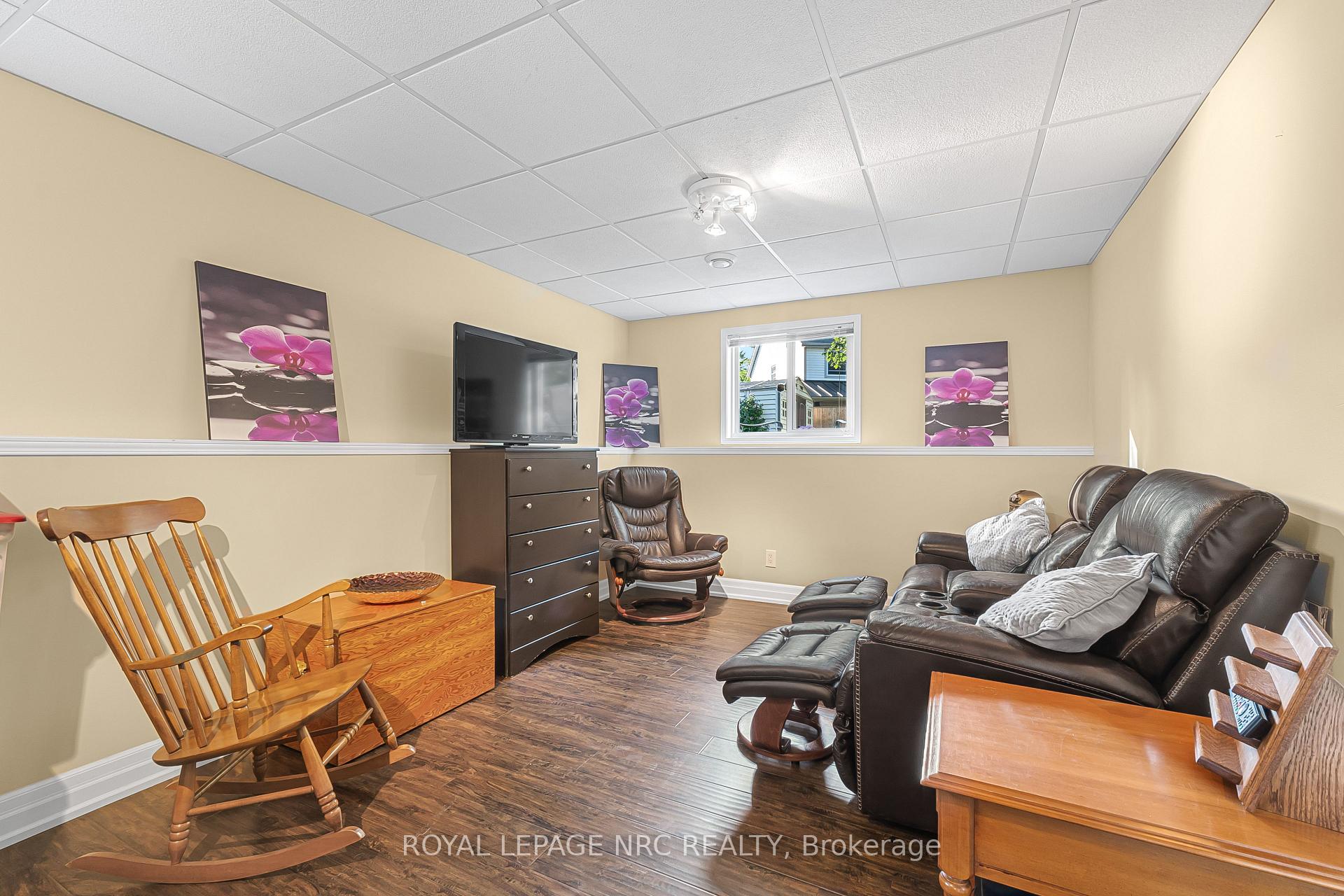 Photo 22 of 551 Scott Street, St. Catharines, Bunting/Linwell — HOMEH