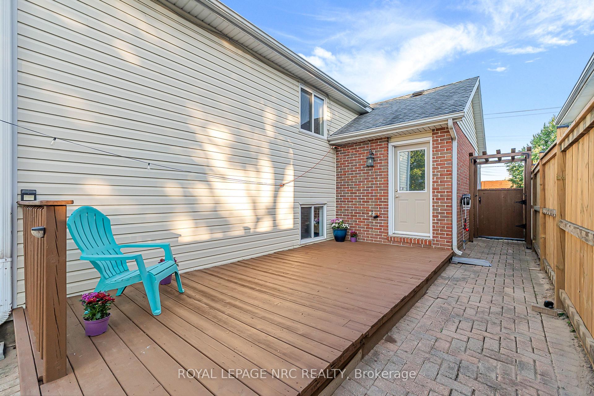 Photo 29 of 551 Scott Street, St. Catharines, Bunting/Linwell — HOMEH