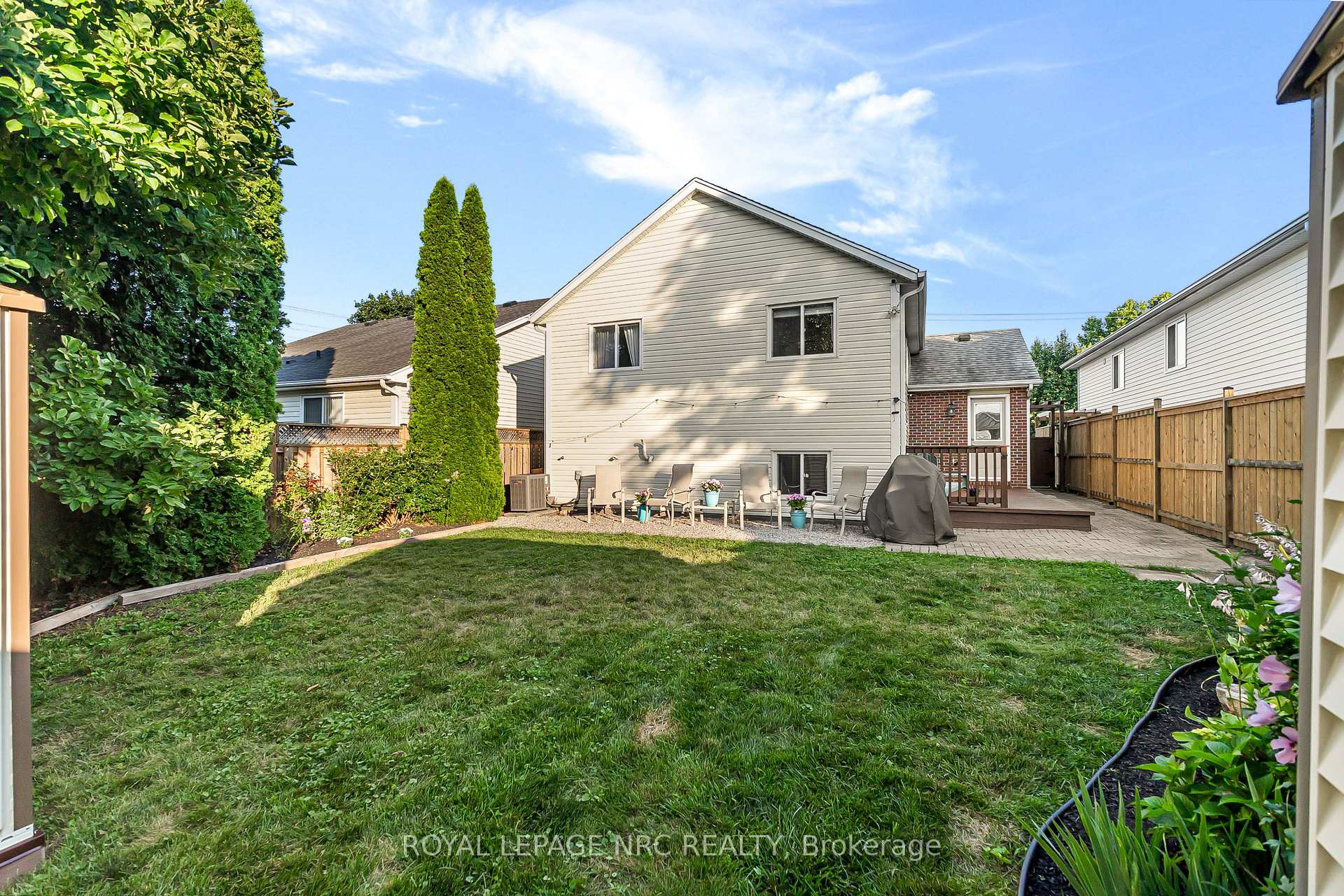 Photo 31 of 551 Scott Street, St. Catharines, Bunting/Linwell — HOMEH