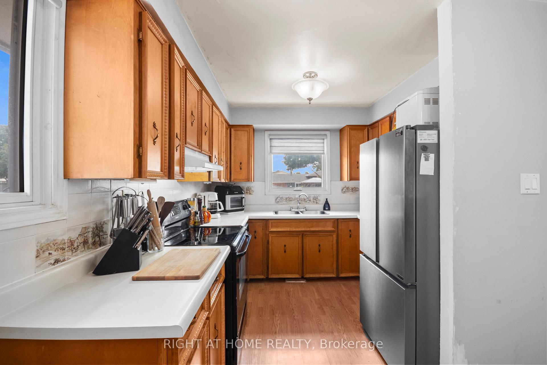 Photo 9 of 7 Raven Avenue, St. Thomas — HOMEH
