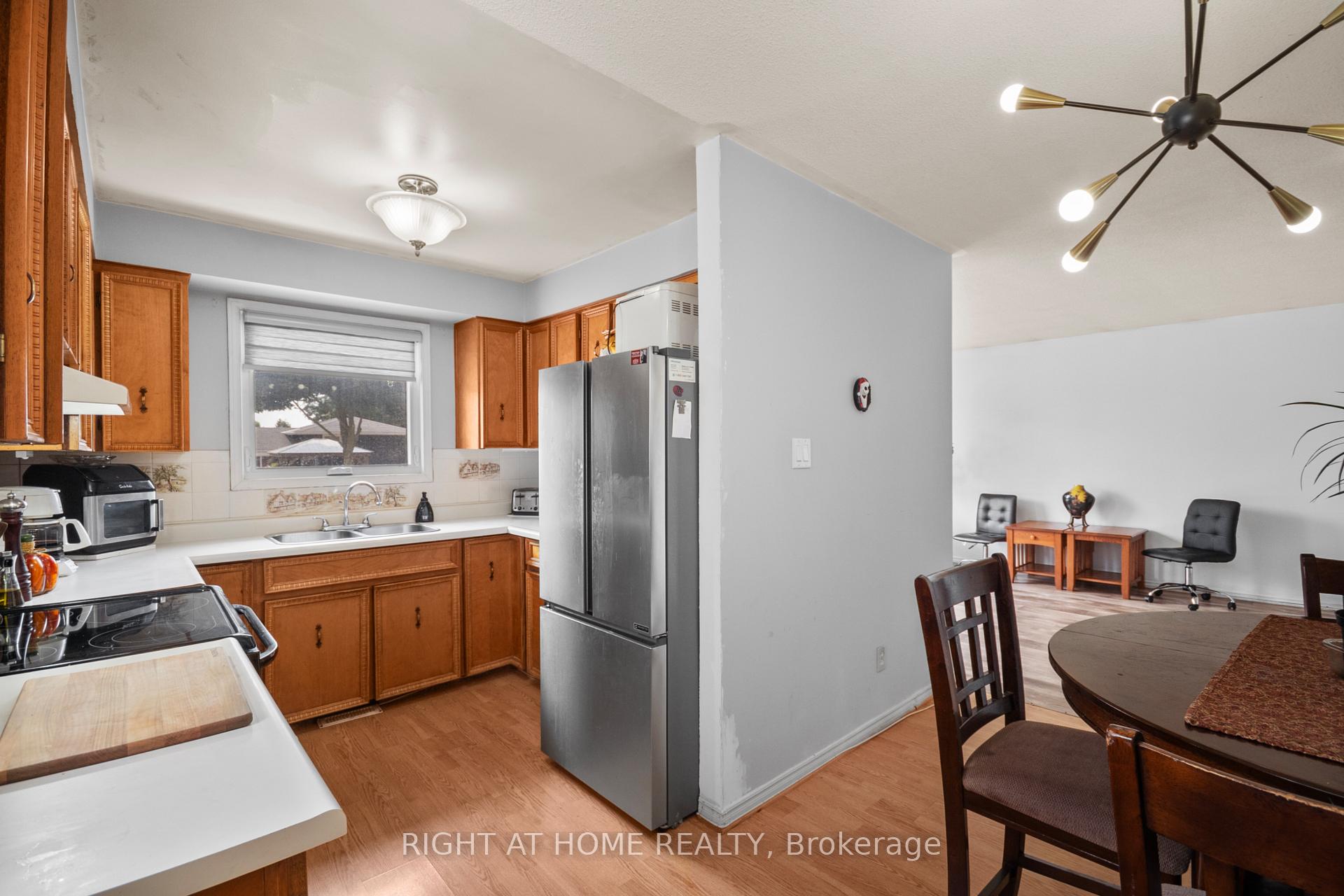 Photo 11 of 7 Raven Avenue, St. Thomas — HOMEH