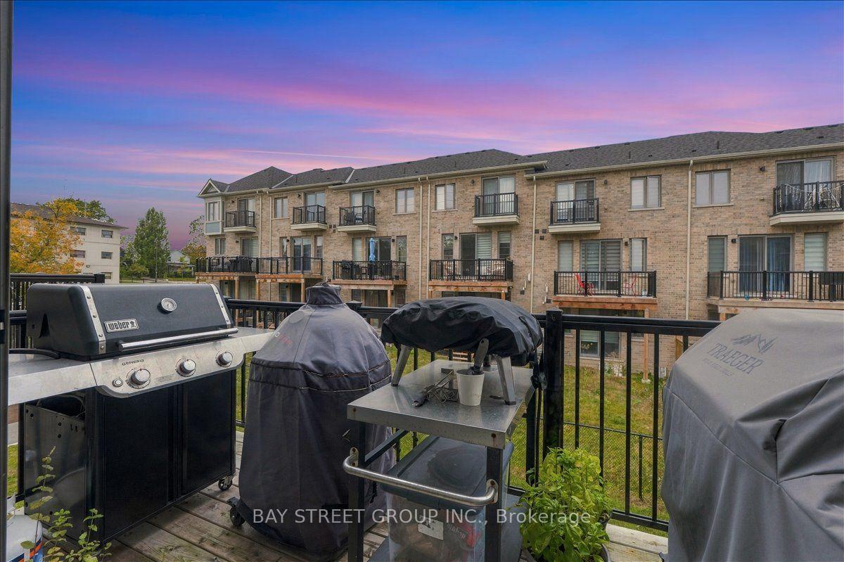 Photo 11 of 20 Nautical Way, Whitby, Port Whitby — HOMEH