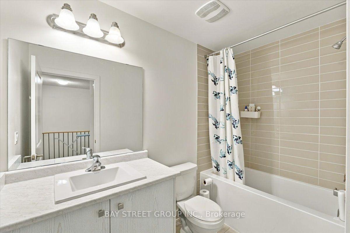 Photo 14 of 20 Nautical Way, Whitby, Port Whitby — HOMEH