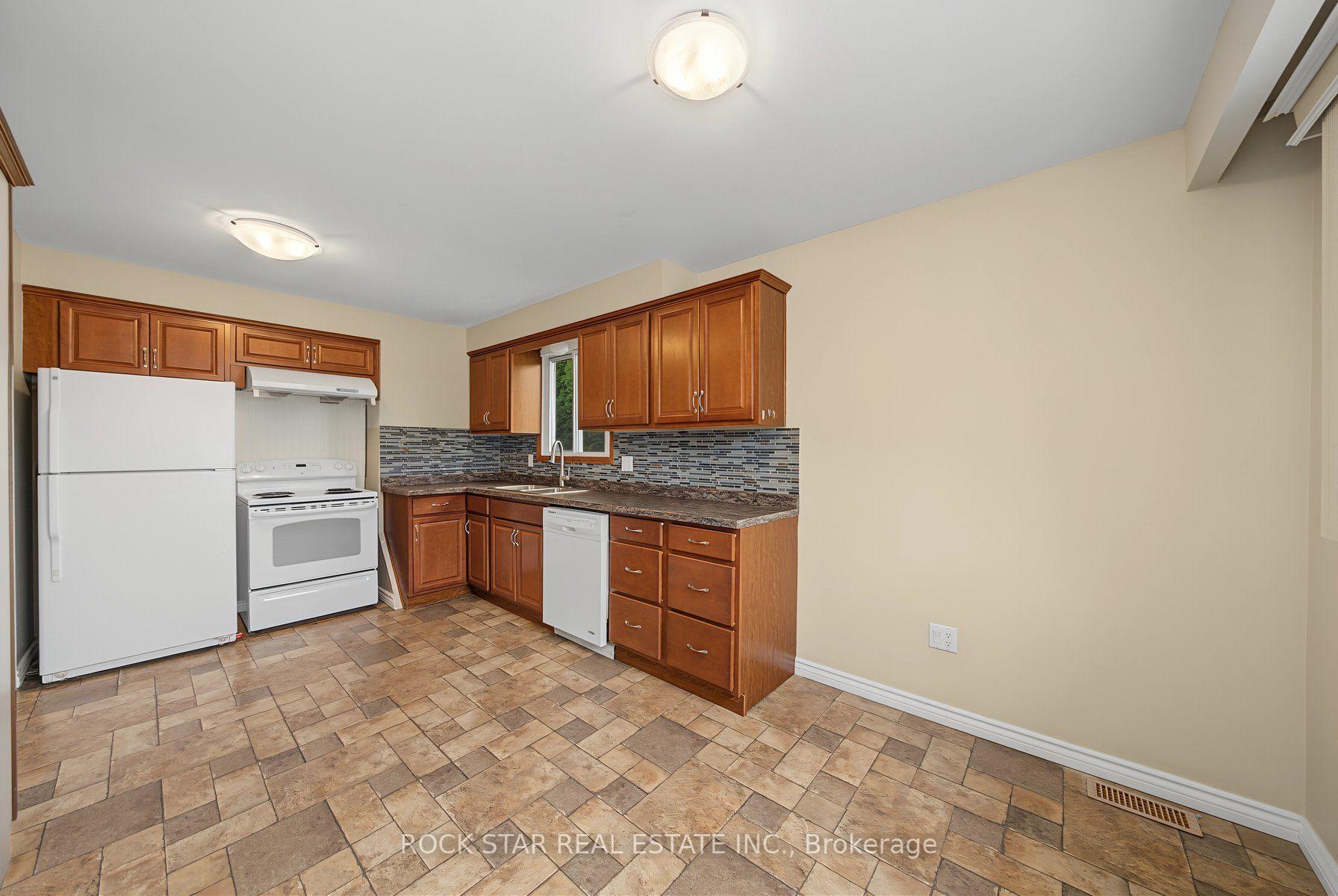 Photo 6 of Unit Main, 59 Aterno Drive, Hamilton, Mountview — HOMEH