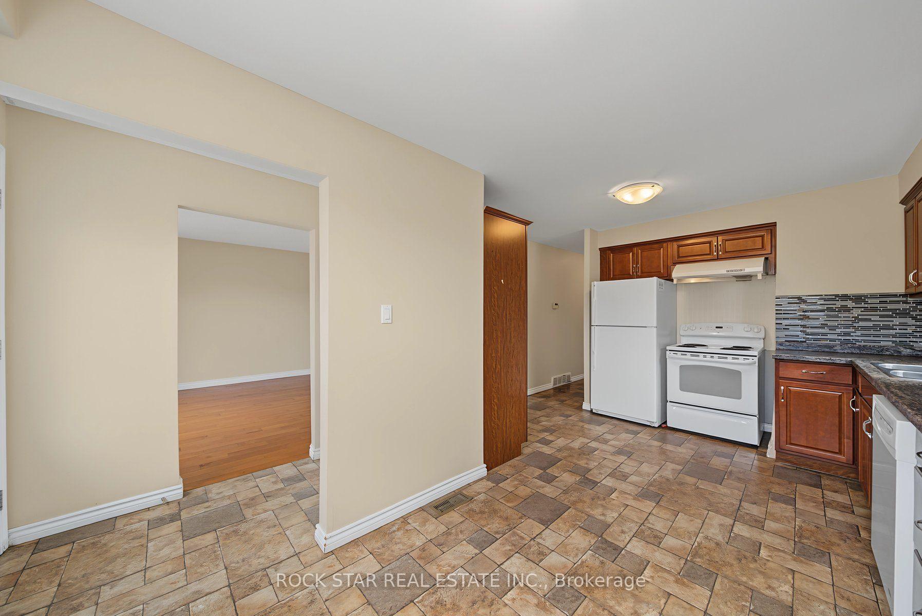 Photo 7 of Unit Main, 59 Aterno Drive, Hamilton, Mountview — HOMEH