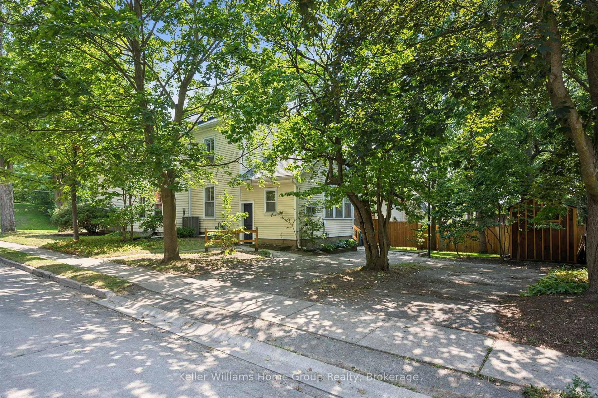 Photo 7 of 129 Suffolk Street W, Guelph, Downtown — HOMEH