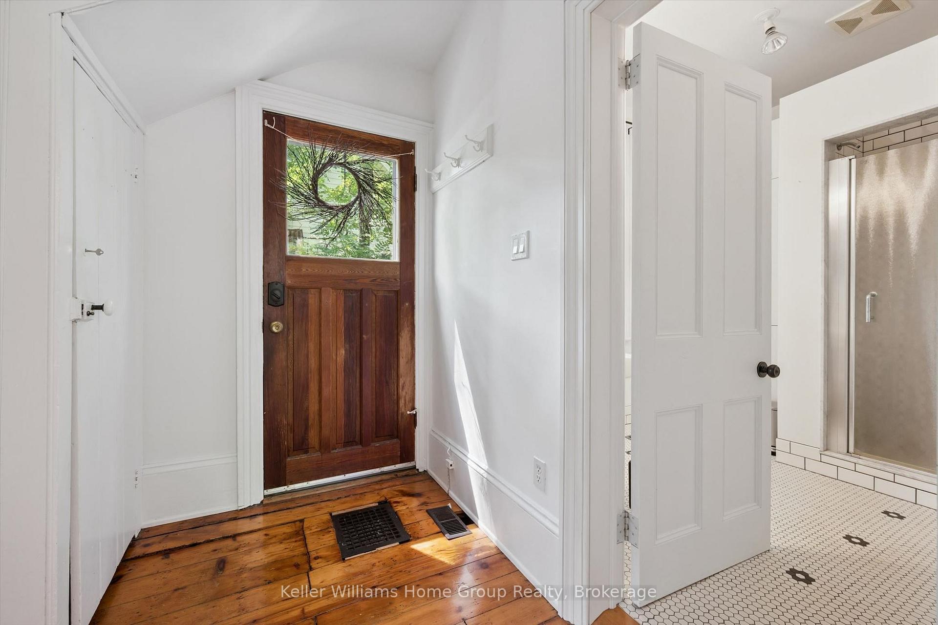 Photo 21 of 129 Suffolk Street W, Guelph, Downtown — HOMEH