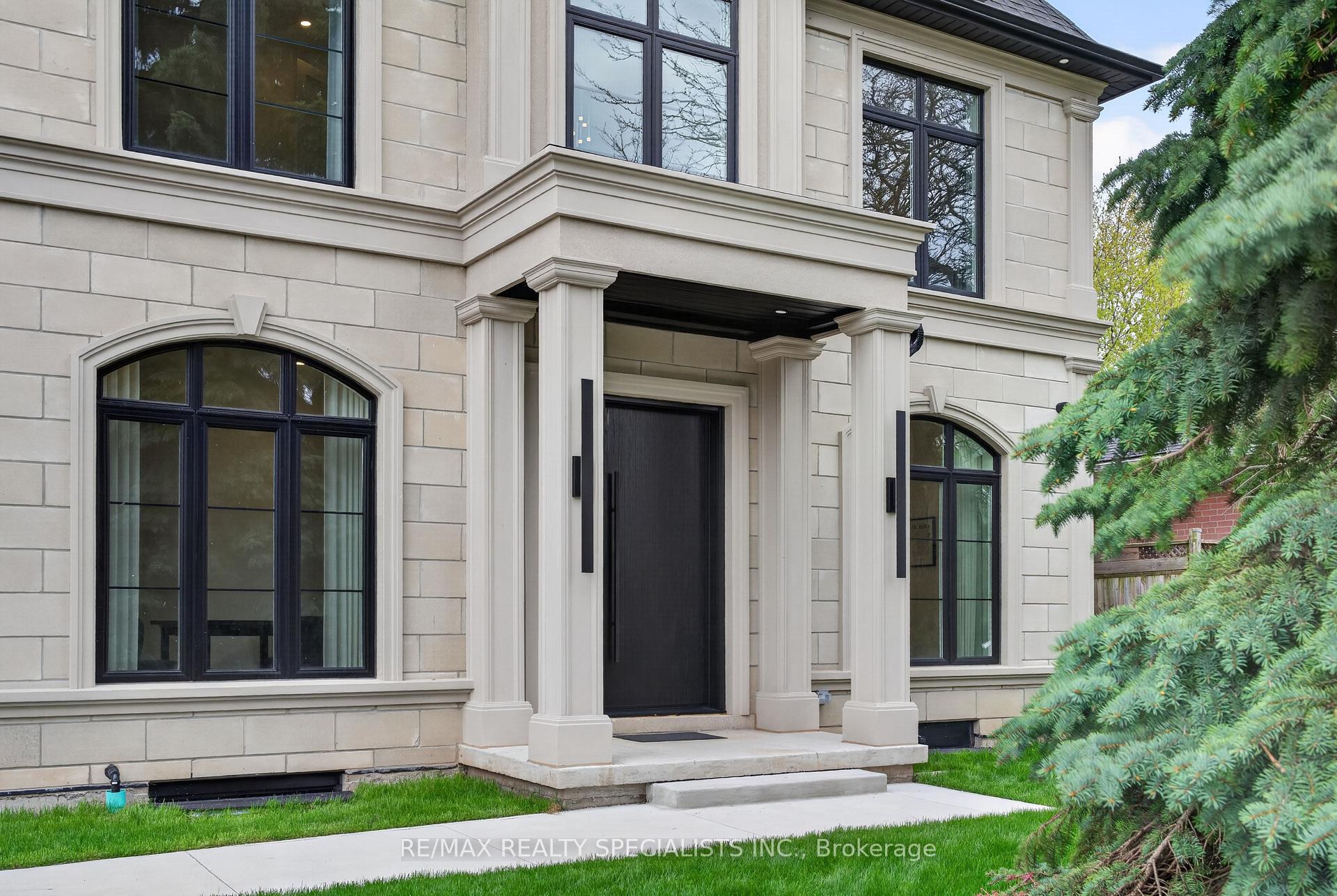Photo 3 of 431 Seaton Drive, Oakville, West — HOMEH