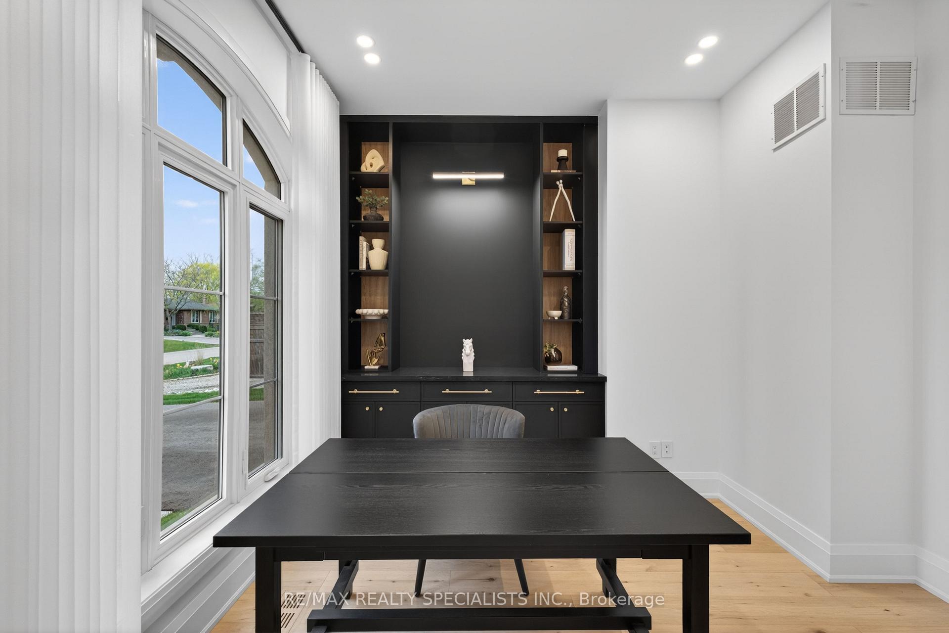 Photo 6 of 431 Seaton Drive, Oakville, West — HOMEH