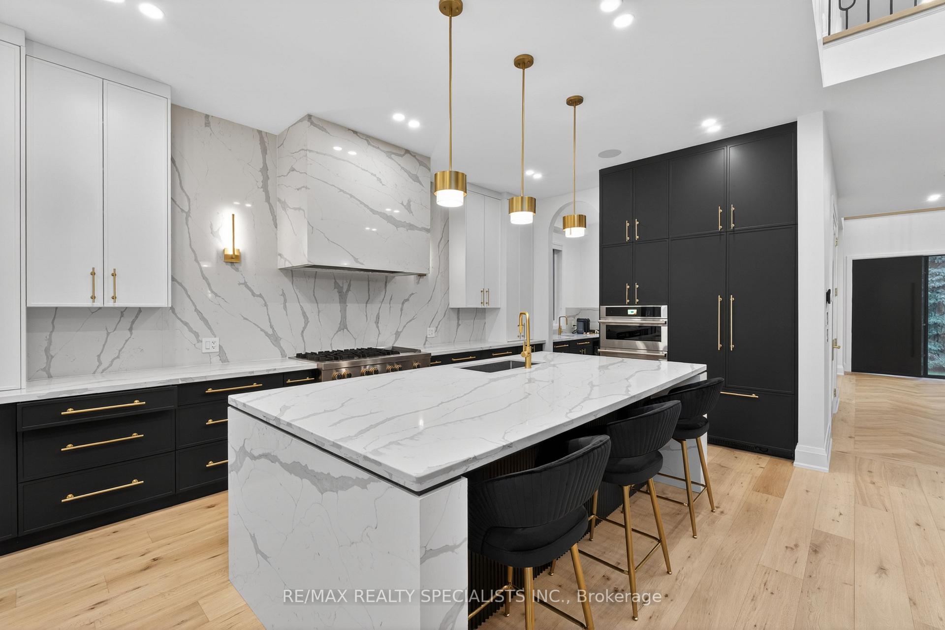 Photo 9 of 431 Seaton Drive, Oakville, West — HOMEH