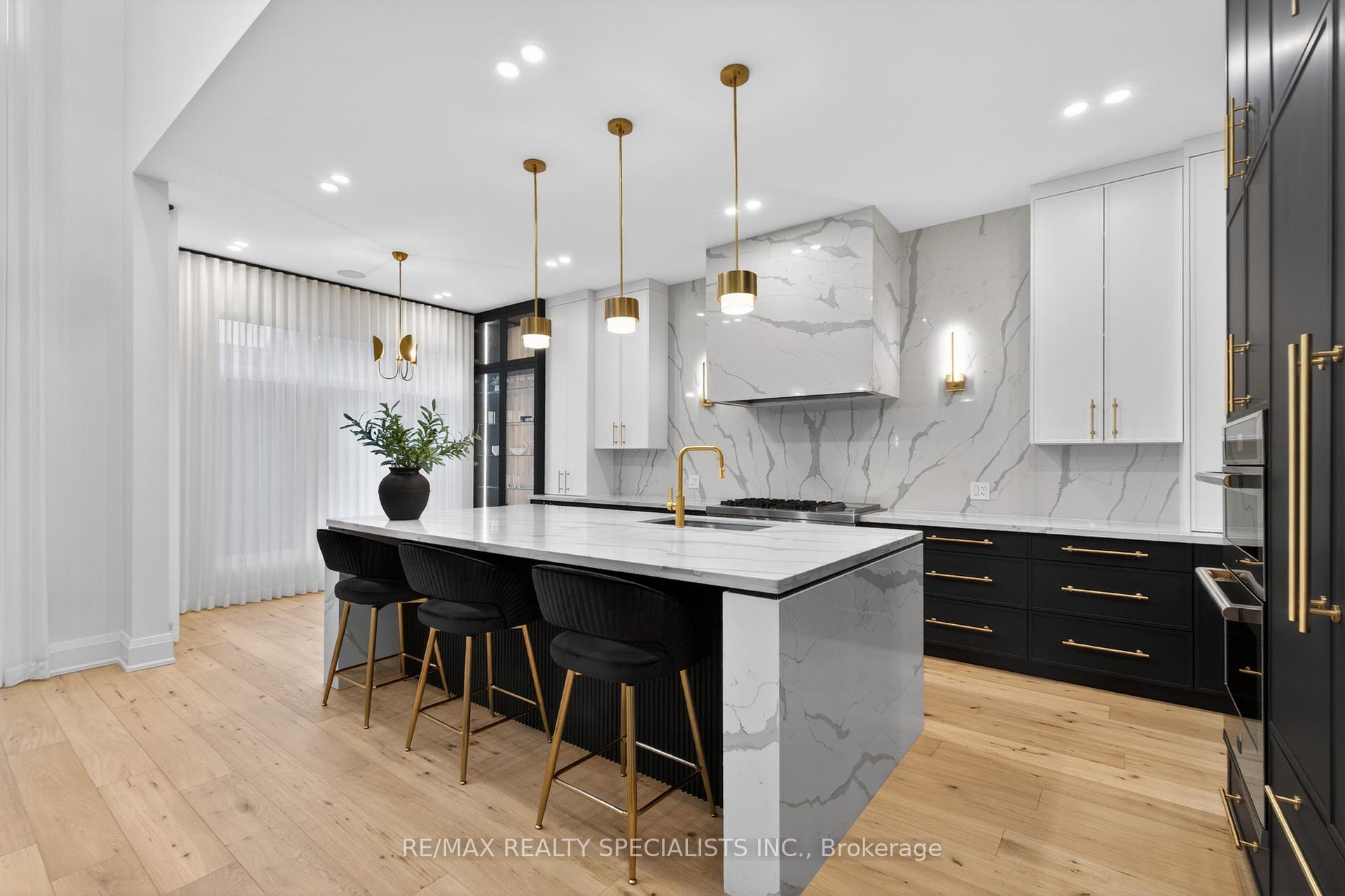 Photo 13 of 431 Seaton Drive, Oakville, West — HOMEH