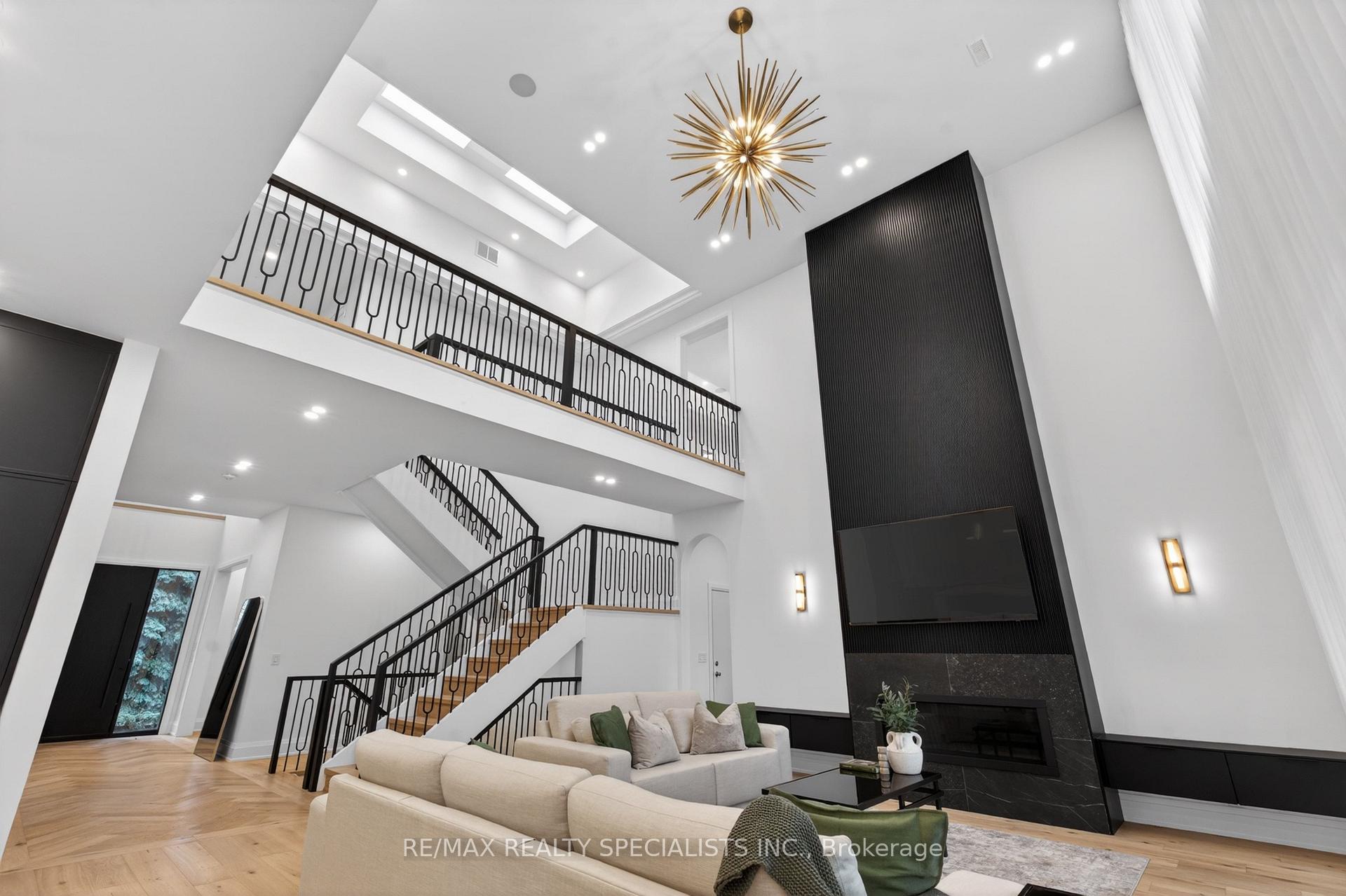 Photo 17 of 431 Seaton Drive, Oakville, West — HOMEH