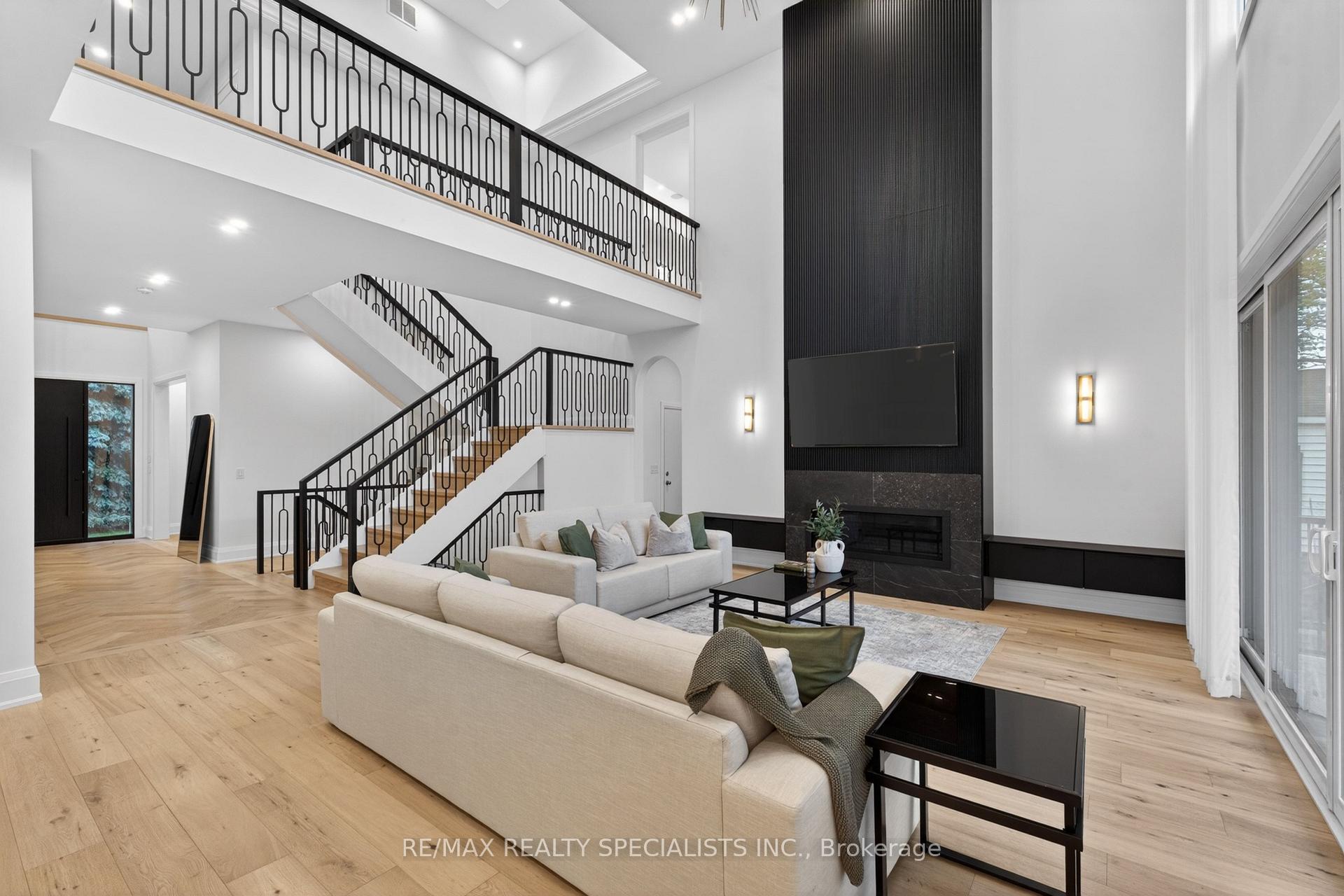 Photo 23 of 431 Seaton Drive, Oakville, West — HOMEH