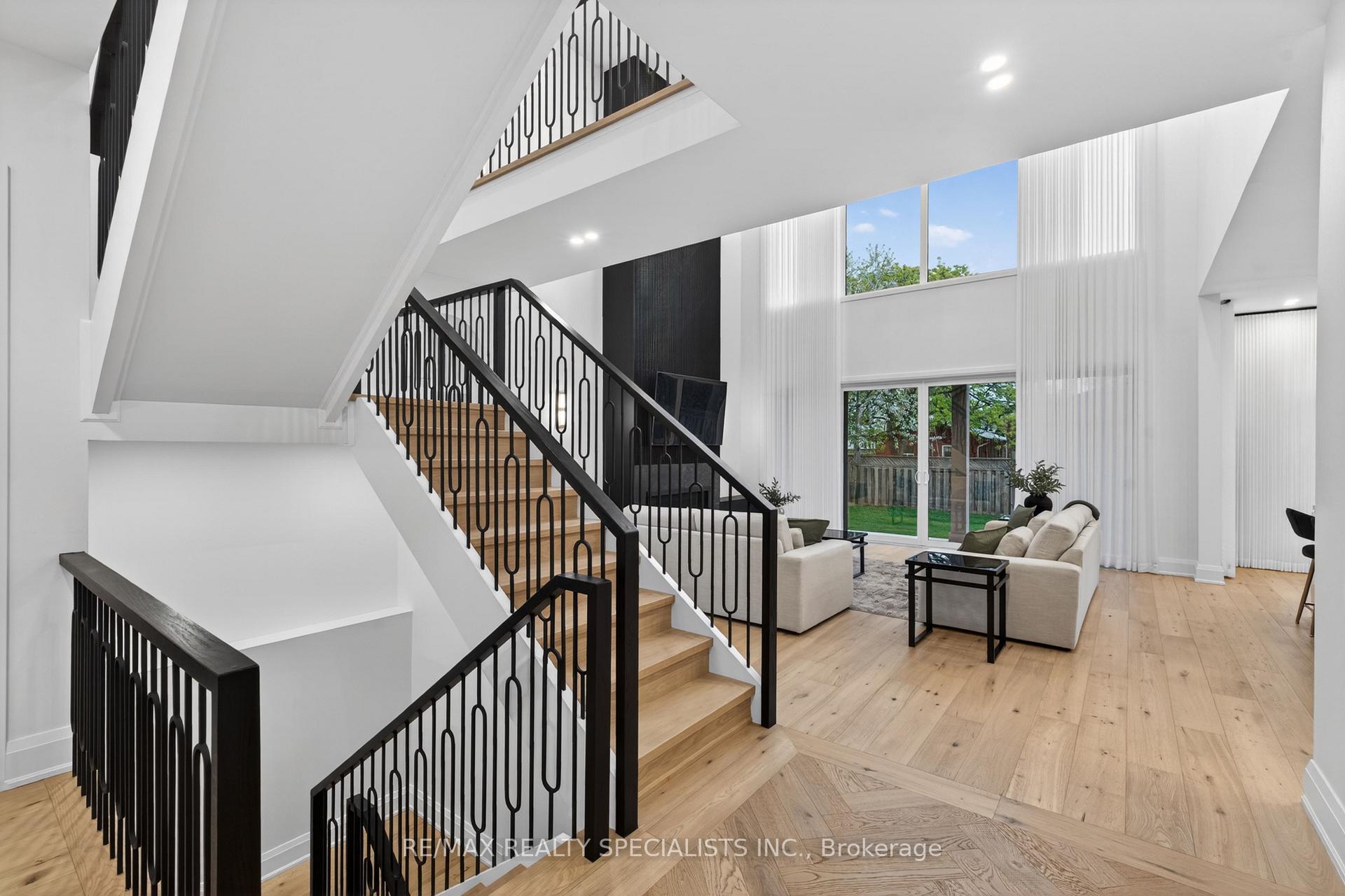 Photo 30 of 431 Seaton Drive, Oakville, West — HOMEH