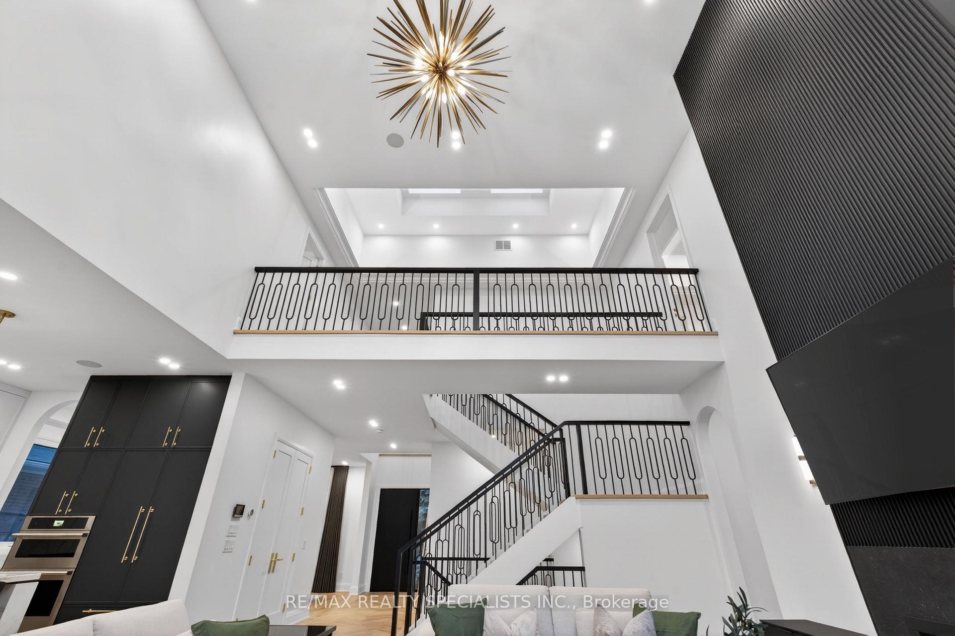 Photo 32 of 431 Seaton Drive, Oakville, West — HOMEH