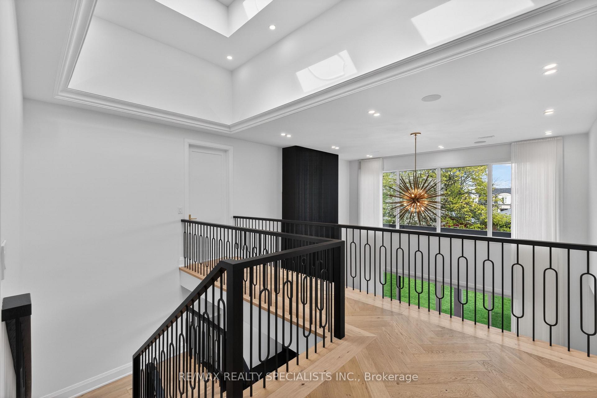 Photo 34 of 431 Seaton Drive, Oakville, West — HOMEH