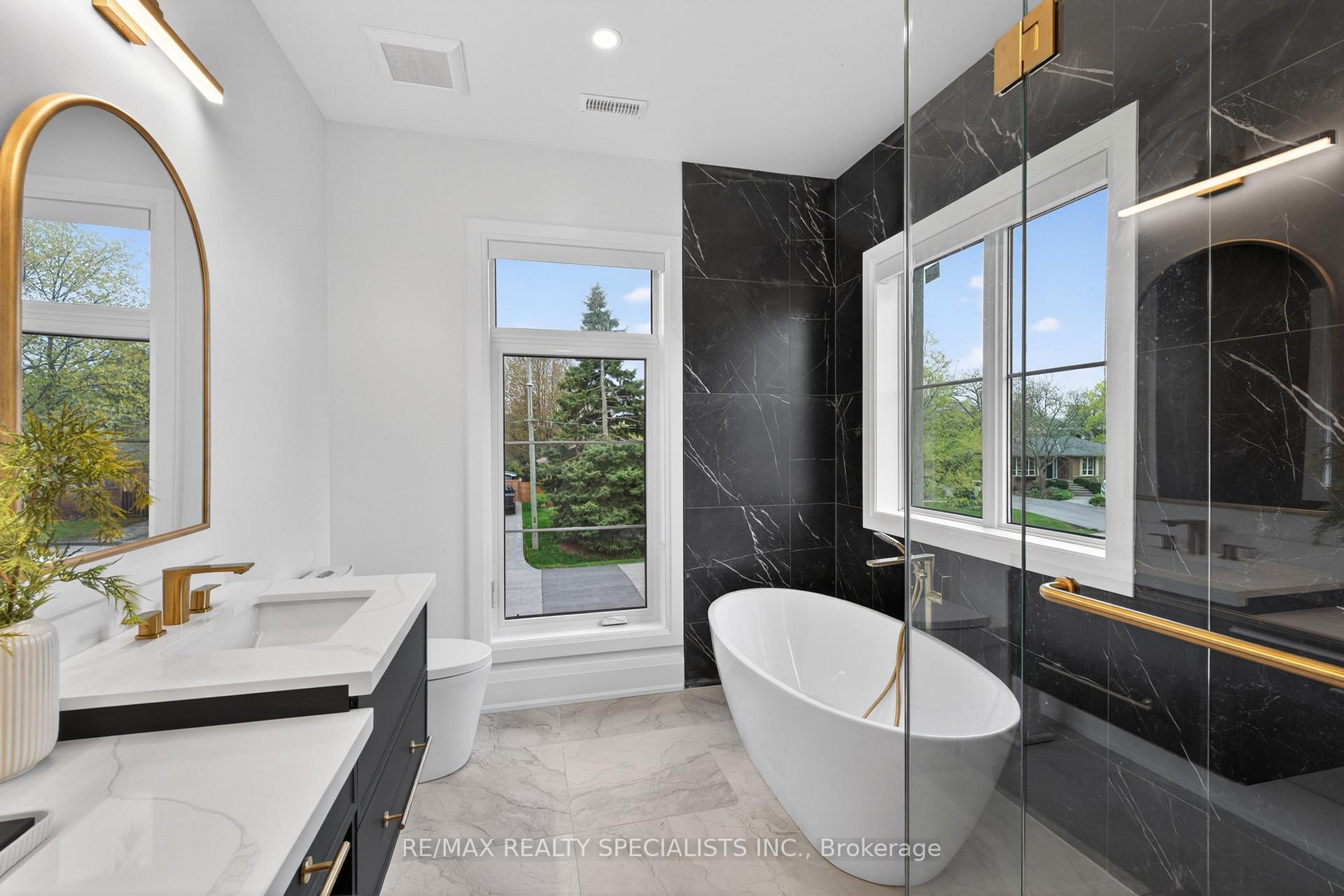 Photo 44 of 431 Seaton Drive, Oakville, West — HOMEH