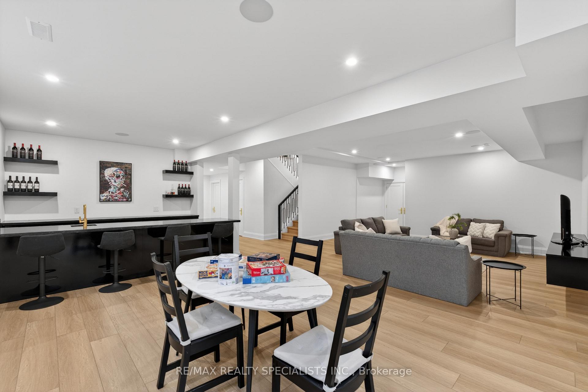 Photo 47 of 431 Seaton Drive, Oakville, West — HOMEH