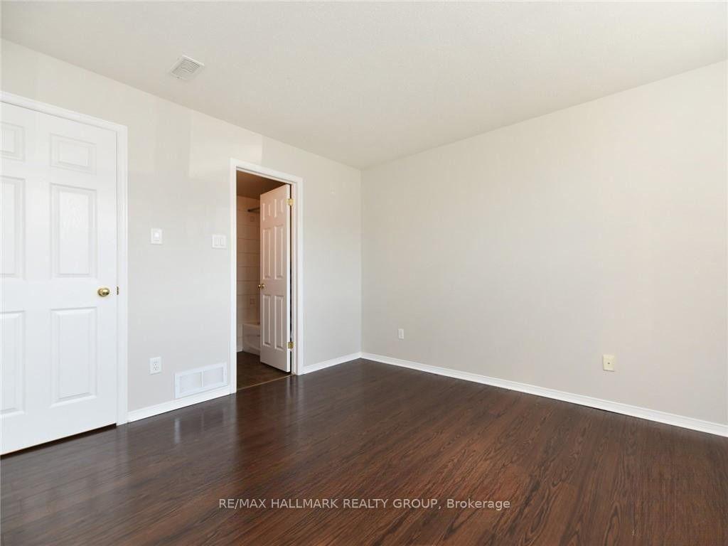 Photo 17 of 386 Crownridge Drive, Ottawa, Kanata - Emerald Meadows/Trailwest — HOMEH