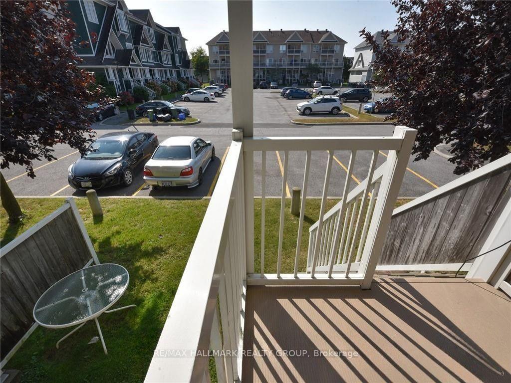 Photo 22 of 386 Crownridge Drive, Ottawa, Kanata - Emerald Meadows/Trailwest — HOMEH