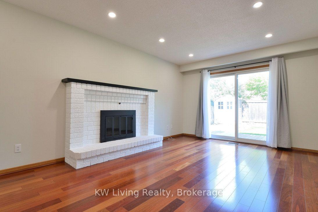Photo 9 of 2145 Margot Street, Oakville, River Oaks — HOMEH