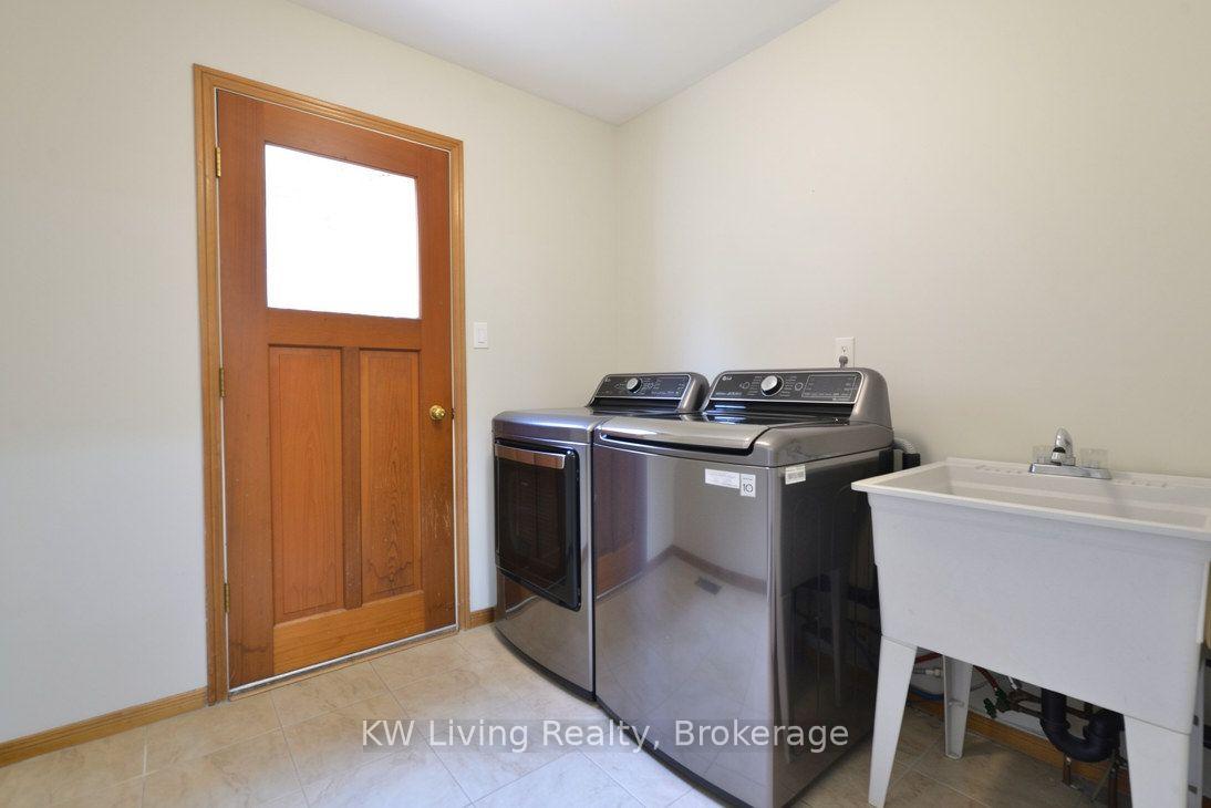 Photo 11 of 2145 Margot Street, Oakville, River Oaks — HOMEH