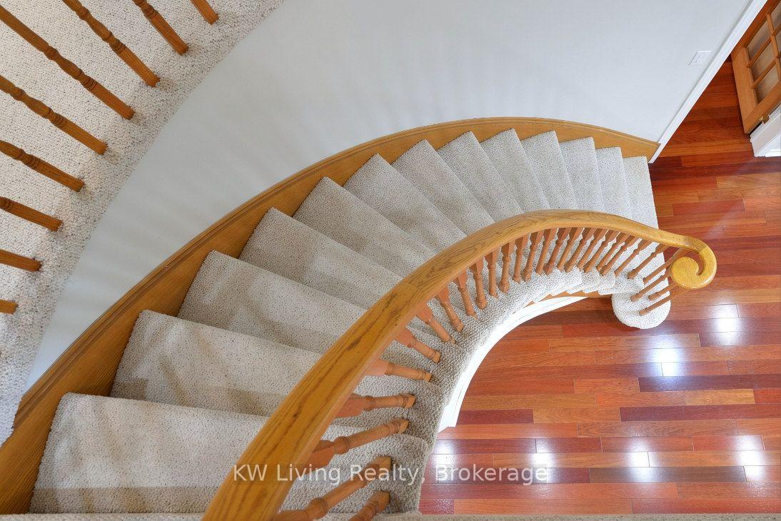 Photo 12 of 2145 Margot Street, Oakville, River Oaks — HOMEH