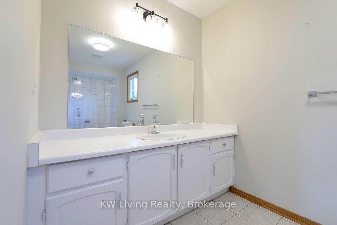 Photo 15 of 2145 Margot Street, Oakville, River Oaks — HOMEH