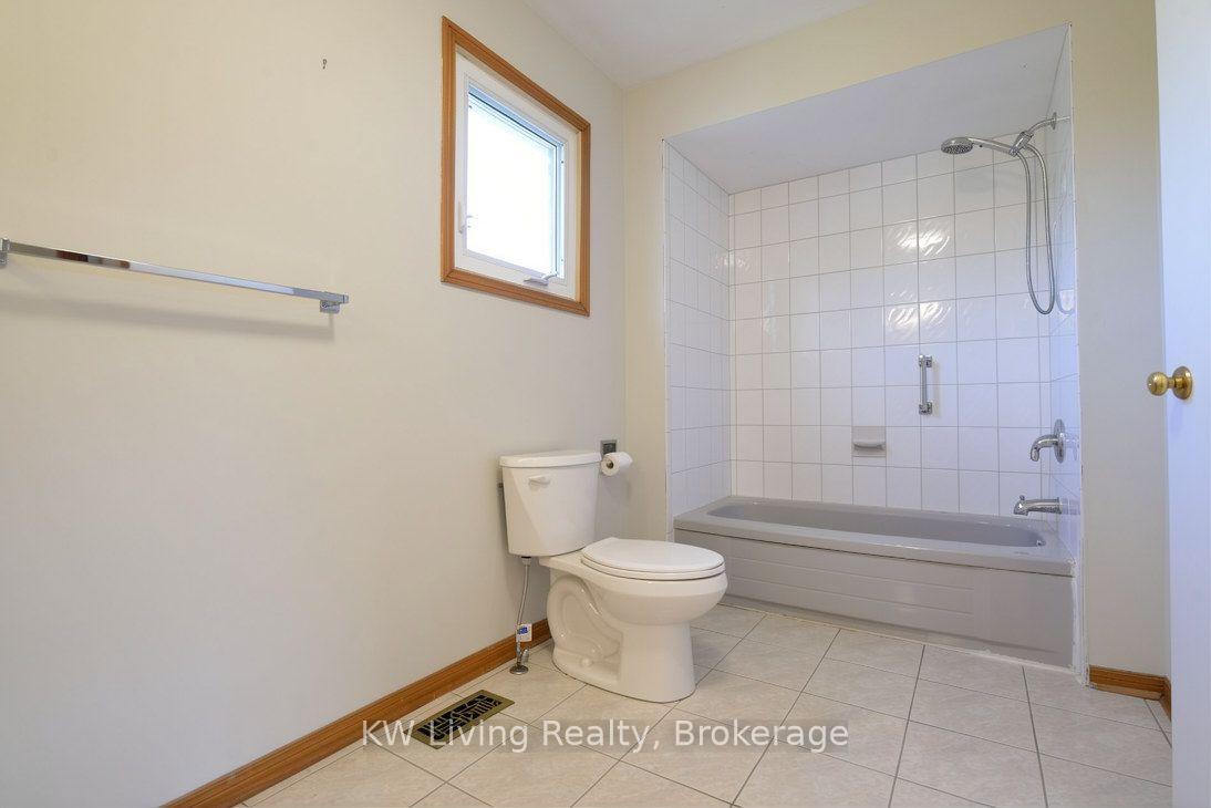 Photo 16 of 2145 Margot Street, Oakville, River Oaks — HOMEH