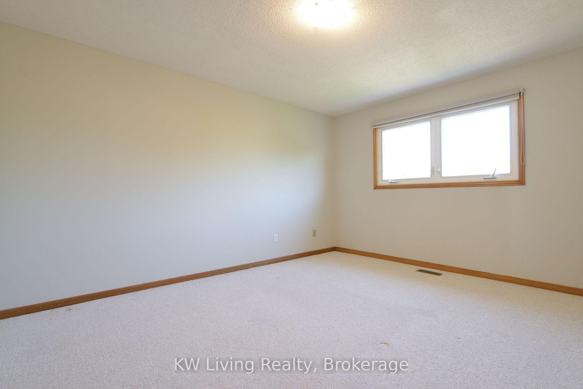 Photo 22 of 2145 Margot Street, Oakville, River Oaks — HOMEH