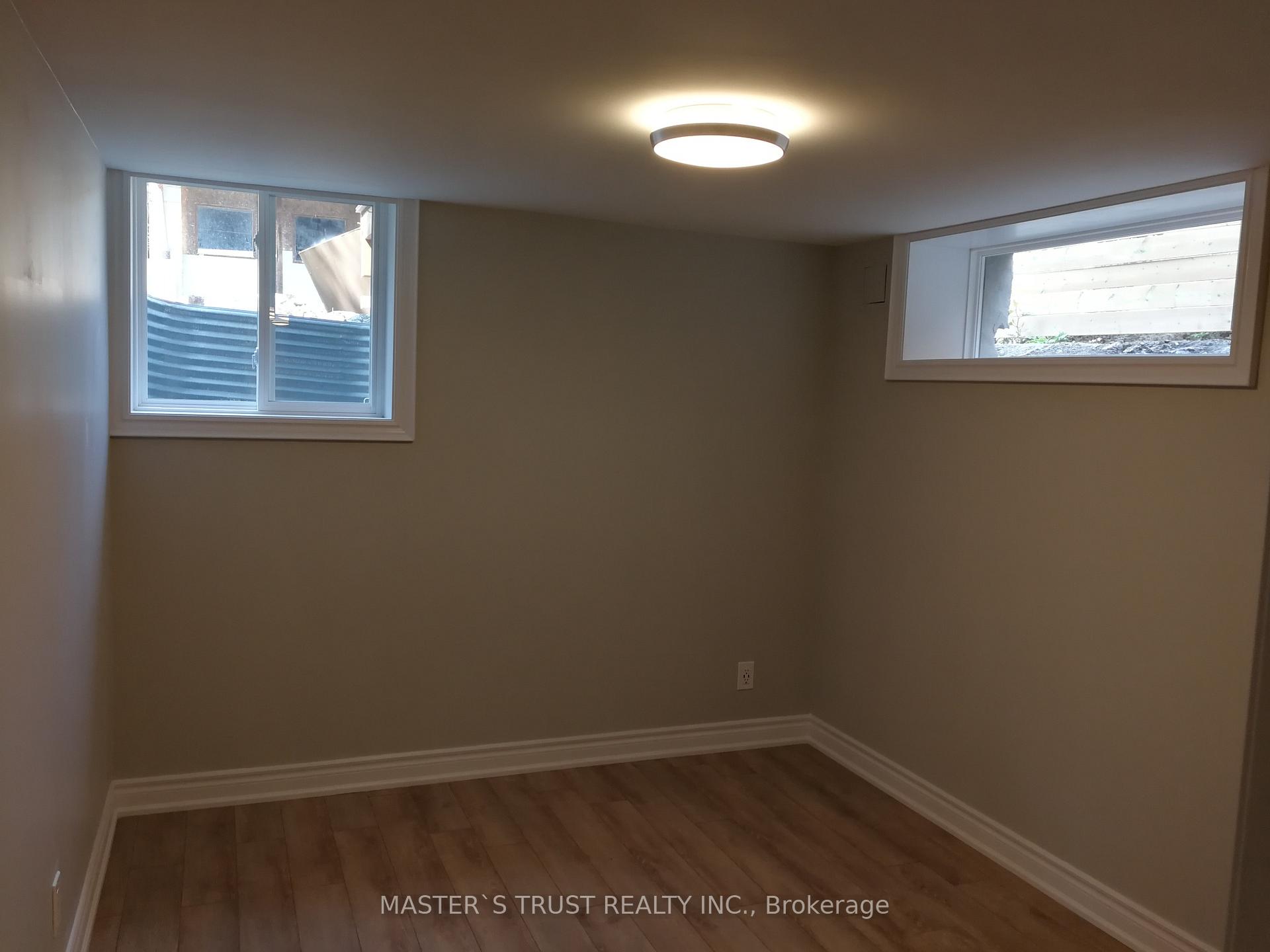 Photo 7 of Unit Lowunit, 246 Lippincott Street, Toronto, University — HOMEH
