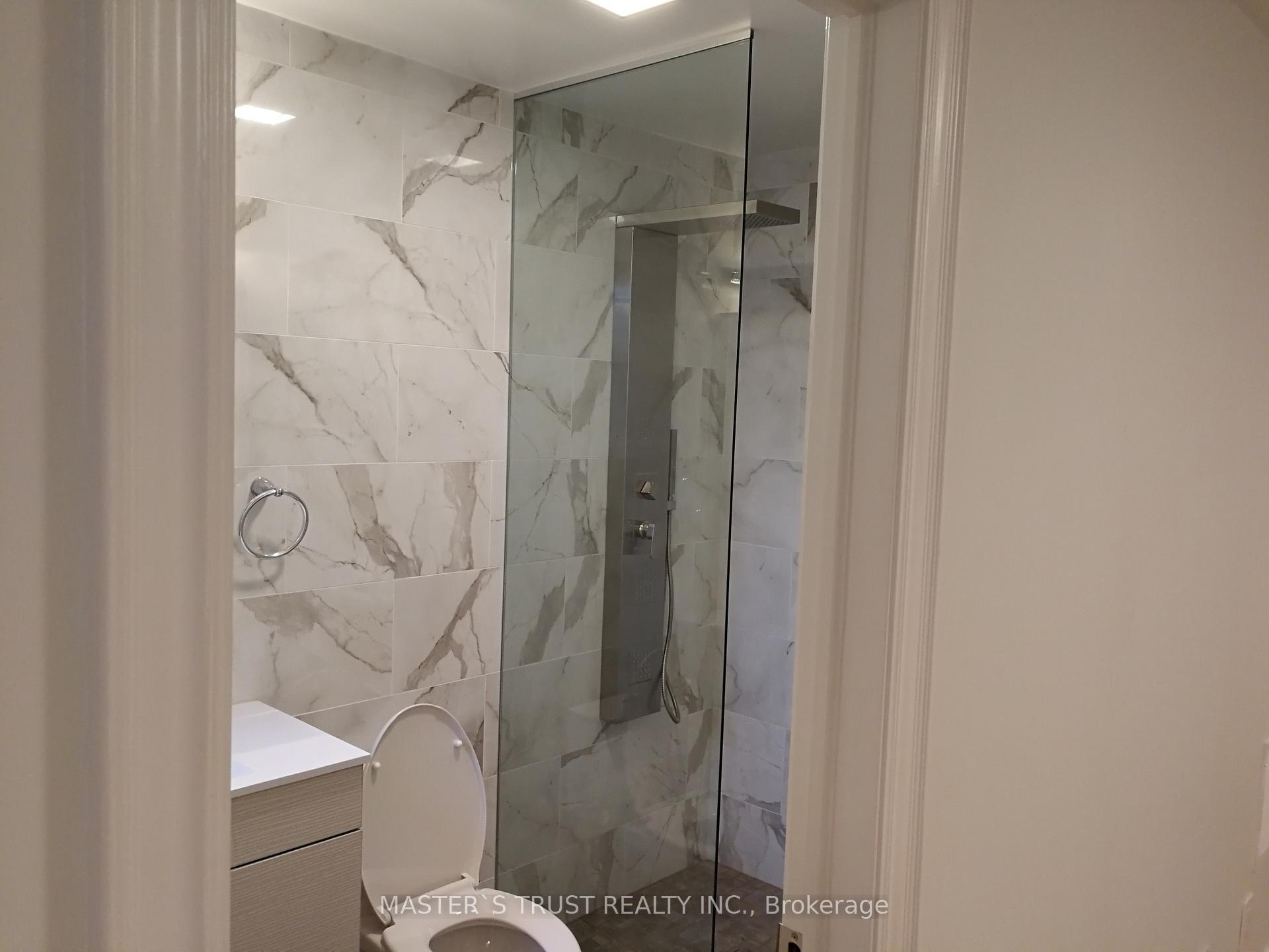 Photo 10 of Unit Lowunit, 246 Lippincott Street, Toronto, University — HOMEH