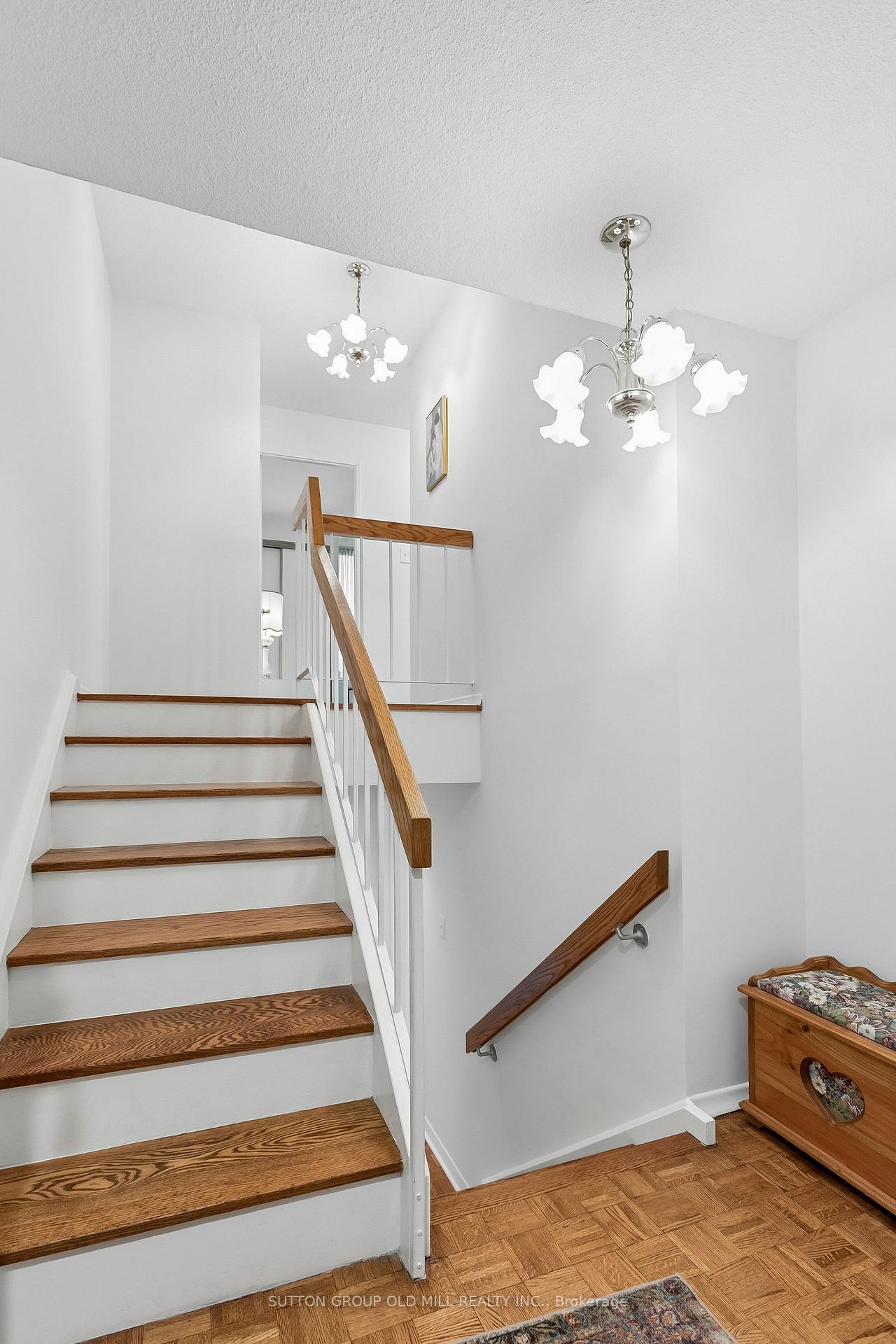 Photo 2 of Unit G14, 288 Mill Road, Etobicoke, Markland Wood — HOMEH